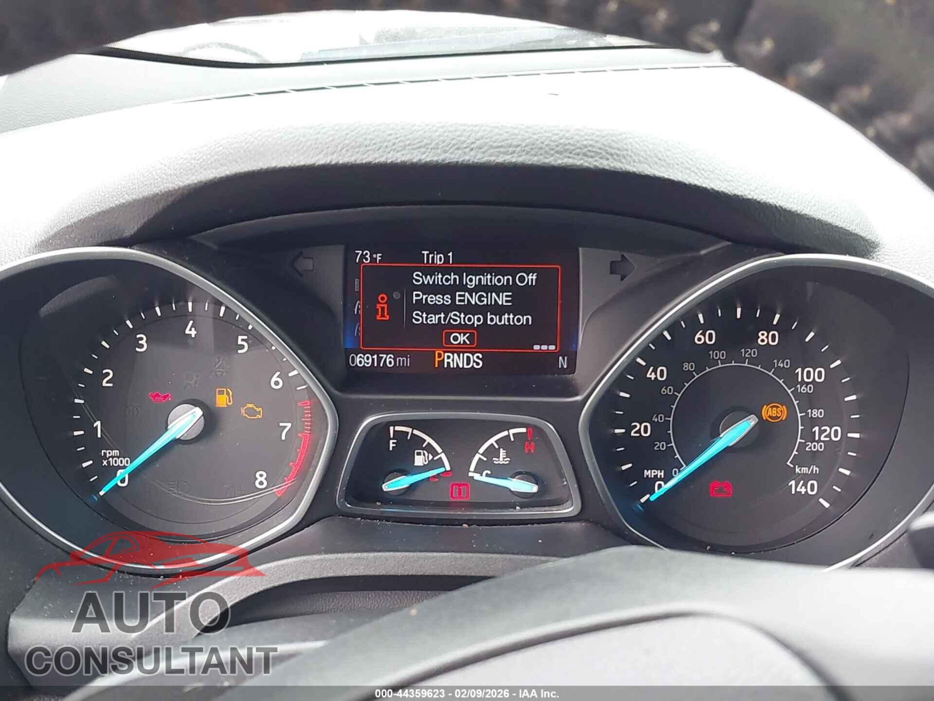 FORD ESCAPE 2017 - 1FMCU0J96HUF02705