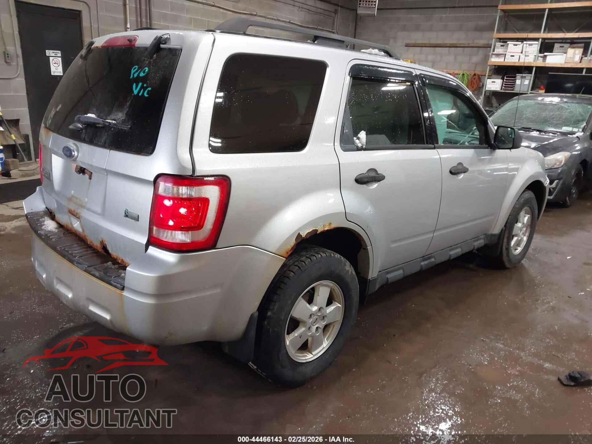 FORD ESCAPE 2011 - 1FMCU9DG5BKC59051