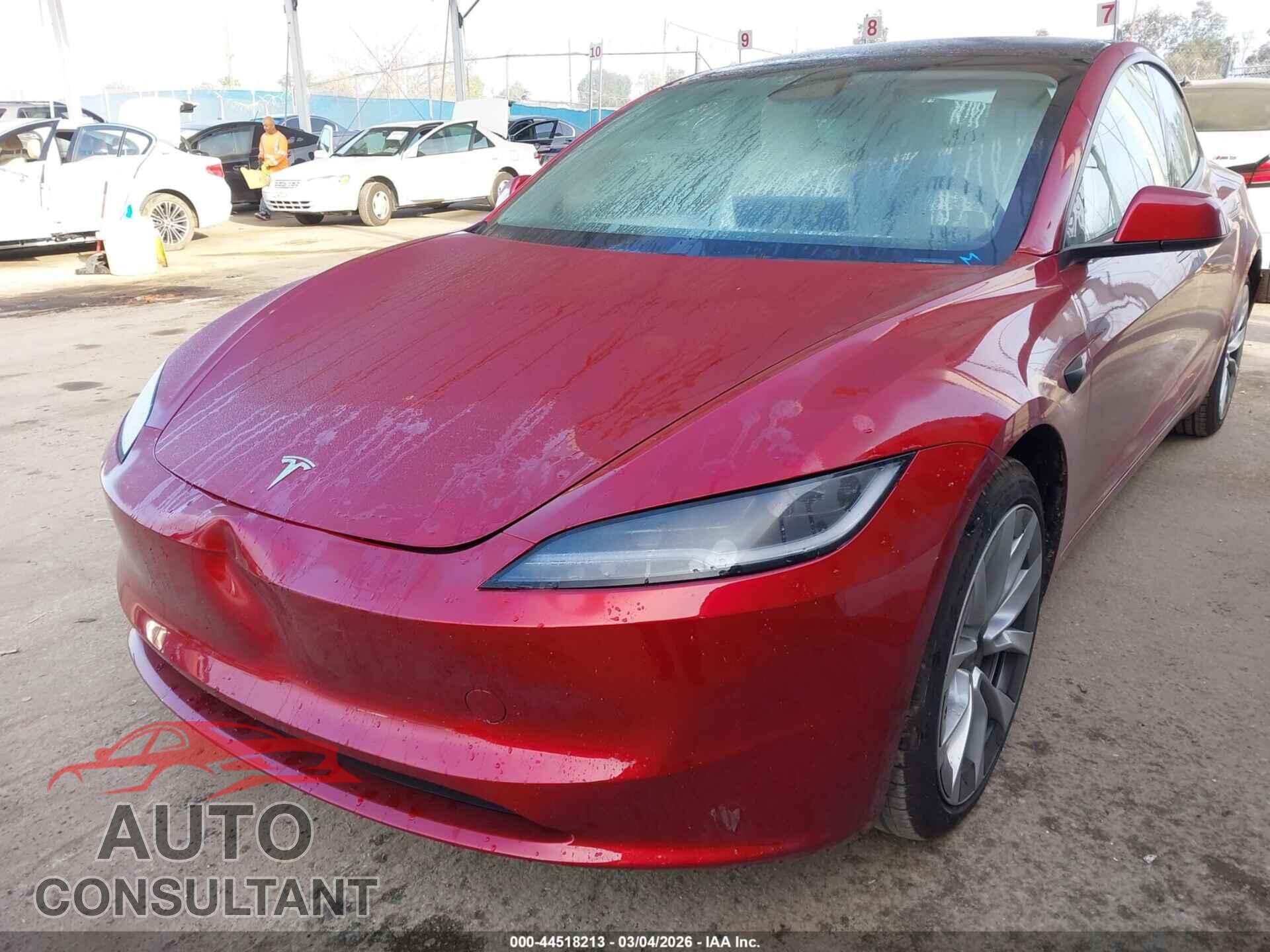TESLA MODEL 3 2025 - 5YJ3E1EA8SF040773