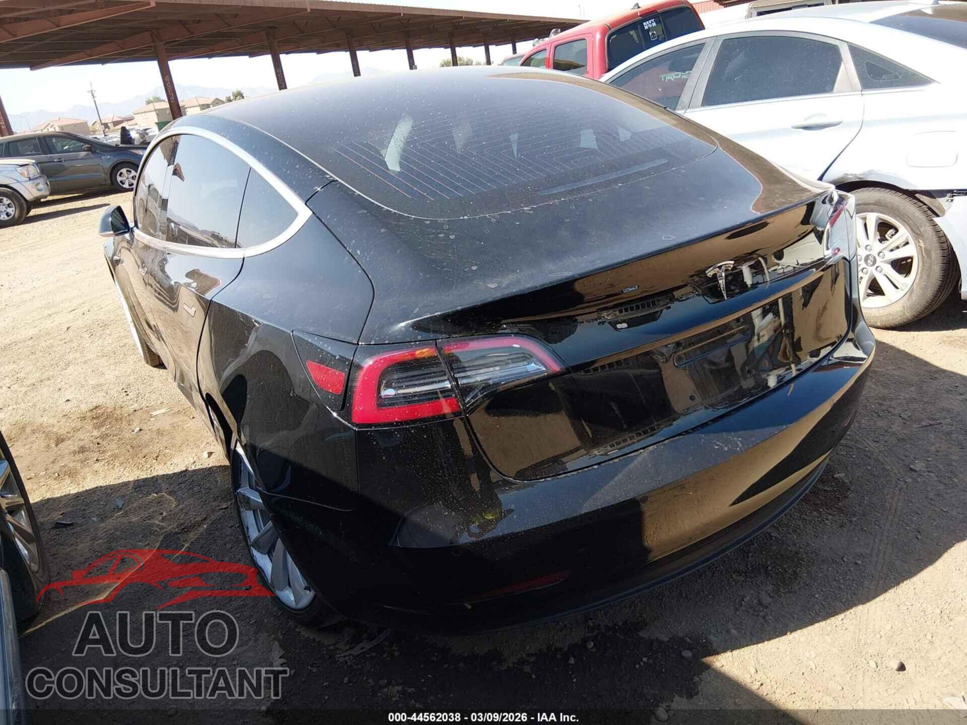 TESLA MODEL 3 2018 - 5YJ3E1EA9JF013306