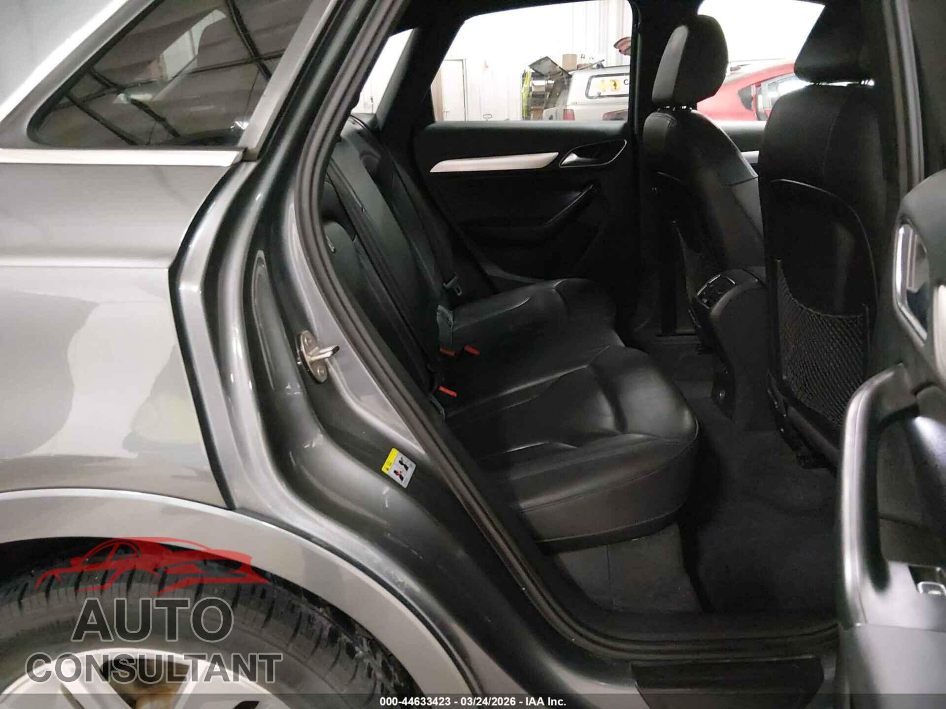 AUDI Q3 2016 - WA1EFCFS4GR007600