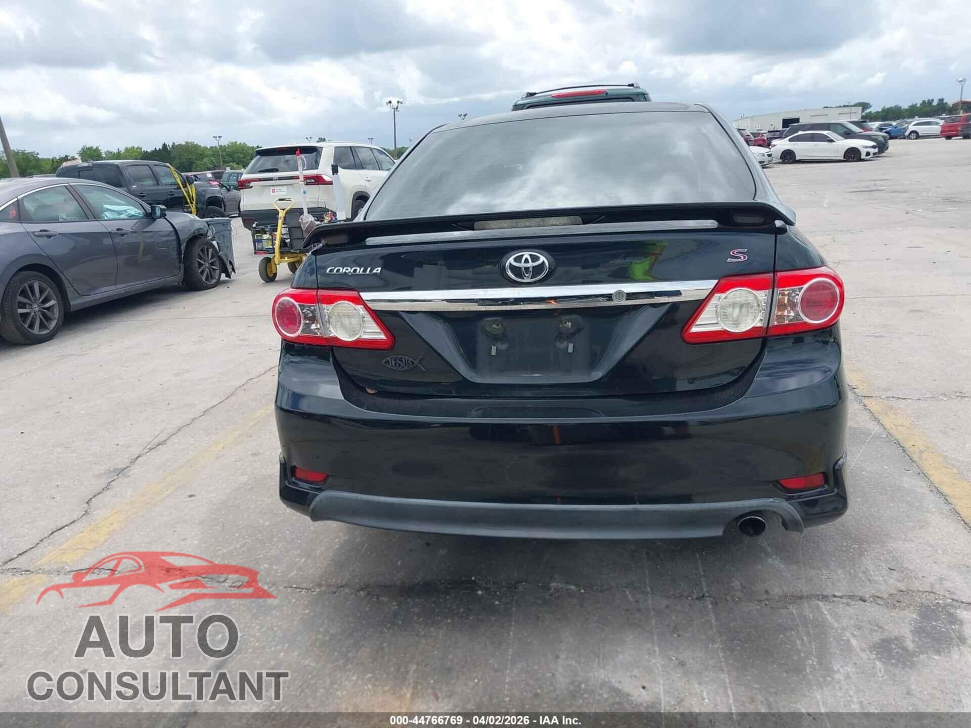 TOYOTA COROLLA 2013 - 5YFBU4EE4DP181821