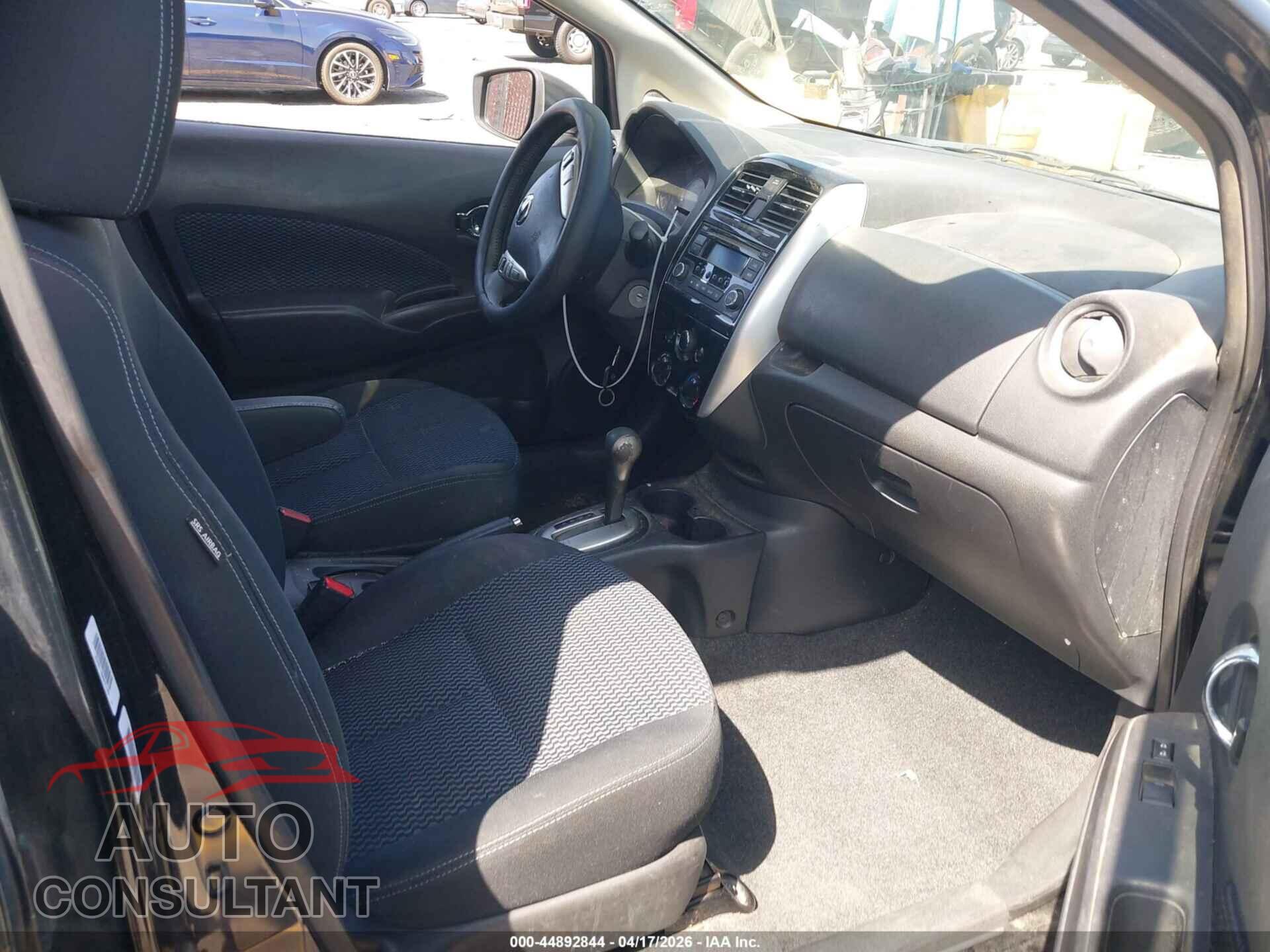 NISSAN VERSA NOTE 2015 - 3N1CE2CP8FL408361