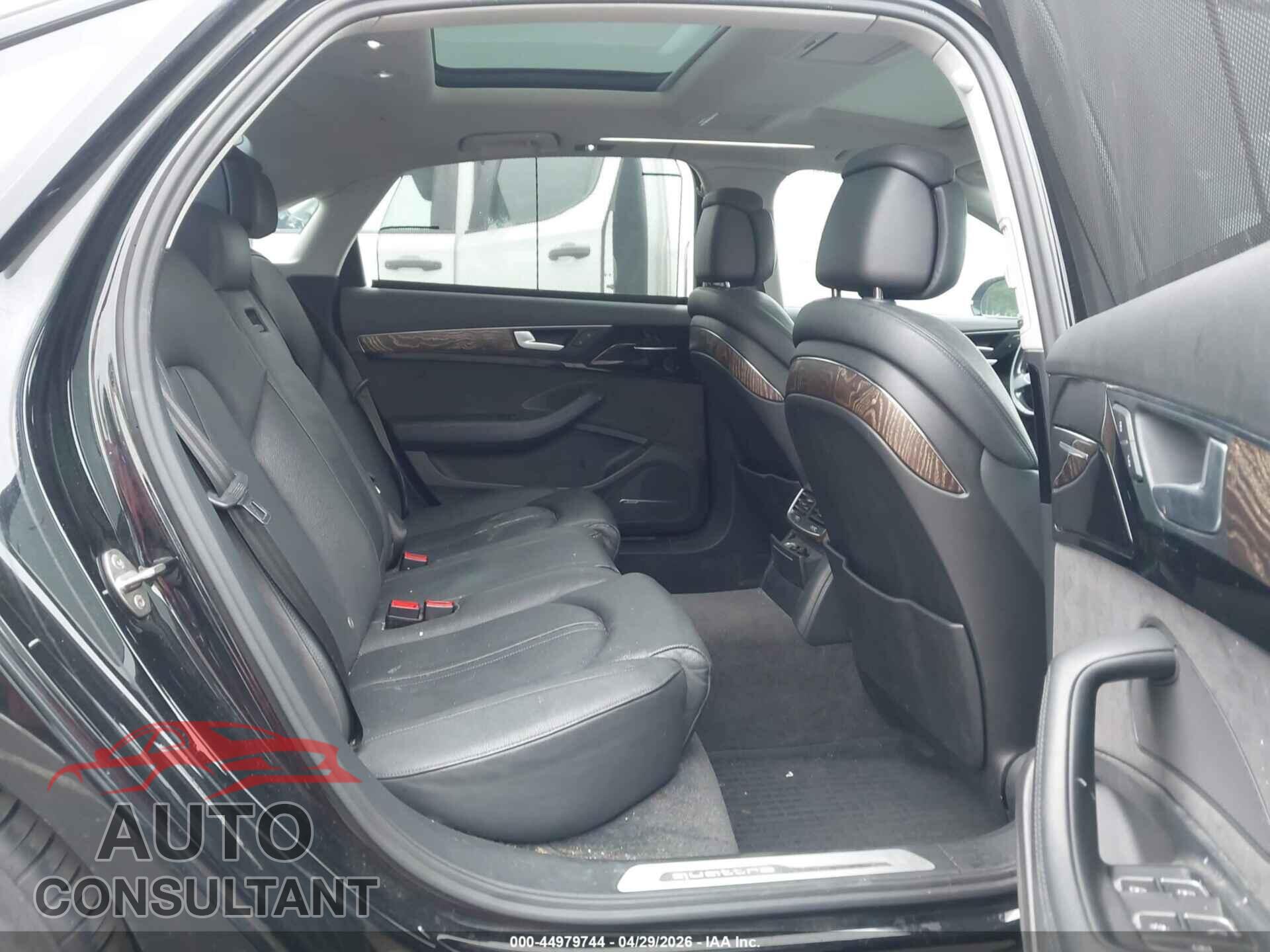 AUDI A8 L 2016 - WAU34AFD1GN013853