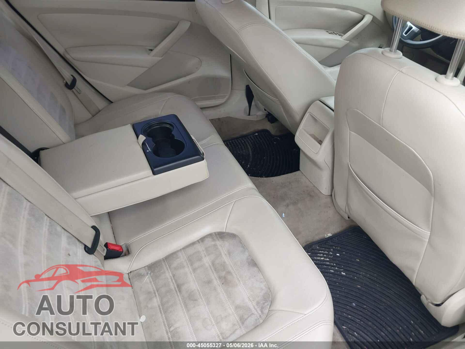 VOLKSWAGEN PASSAT 2012 - 1VWCN7A31CC002999