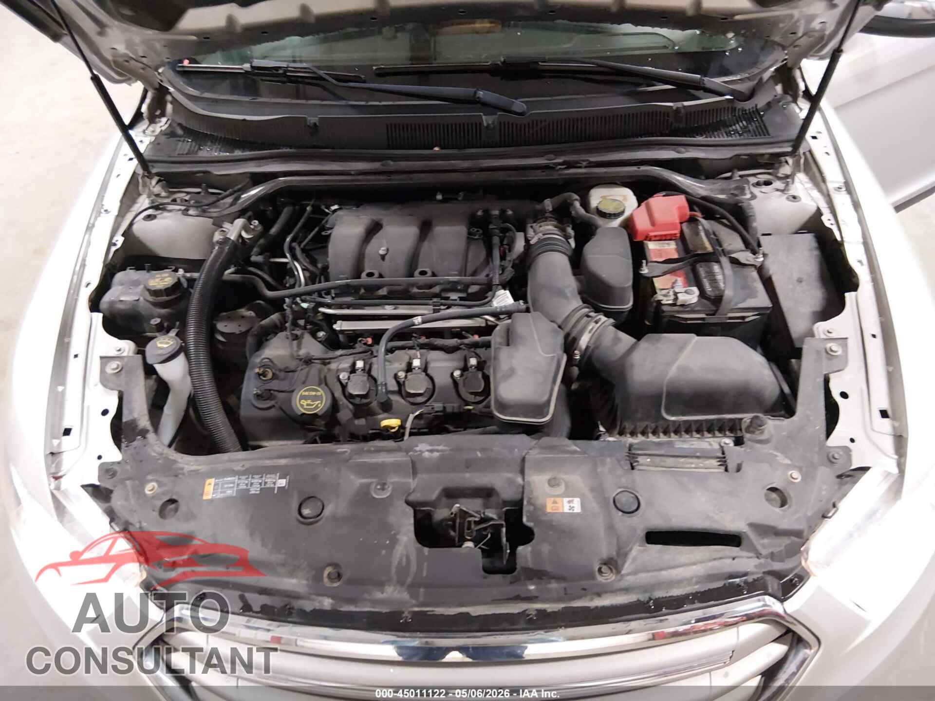 FORD TAURUS 2018 - 1FAHP2F85JG130250