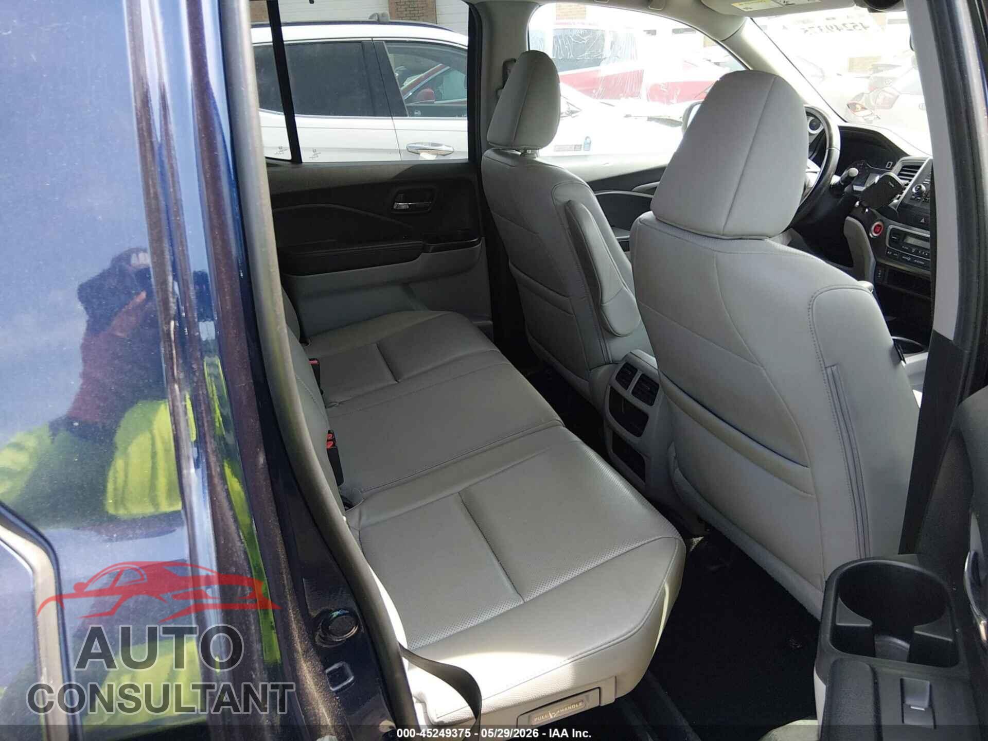 HONDA RIDGELINE 2018 - 5FPYK3F54JB015418