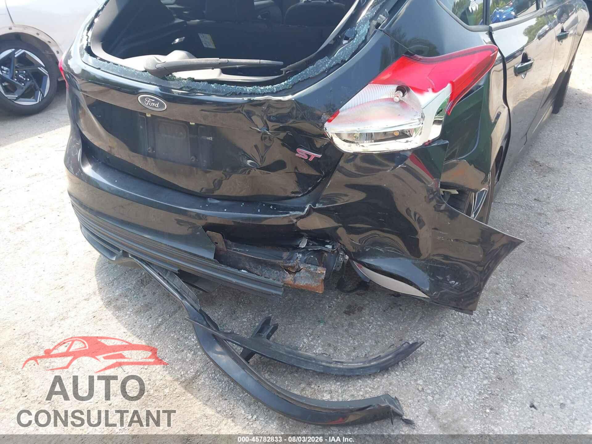 FORD FOCUS 2015 - 1FADP3L98FL240838