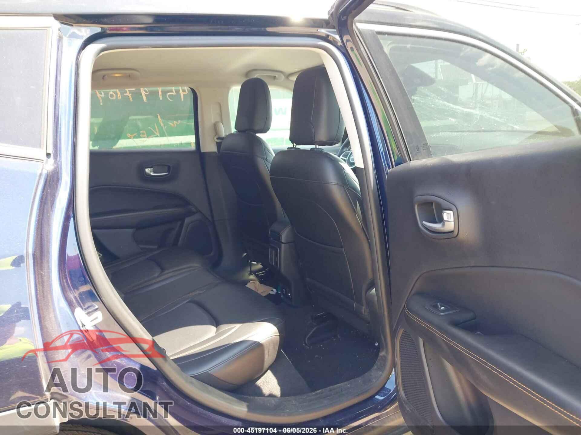 JEEP COMPASS 2018 - 3C4NJDCB4JT249994