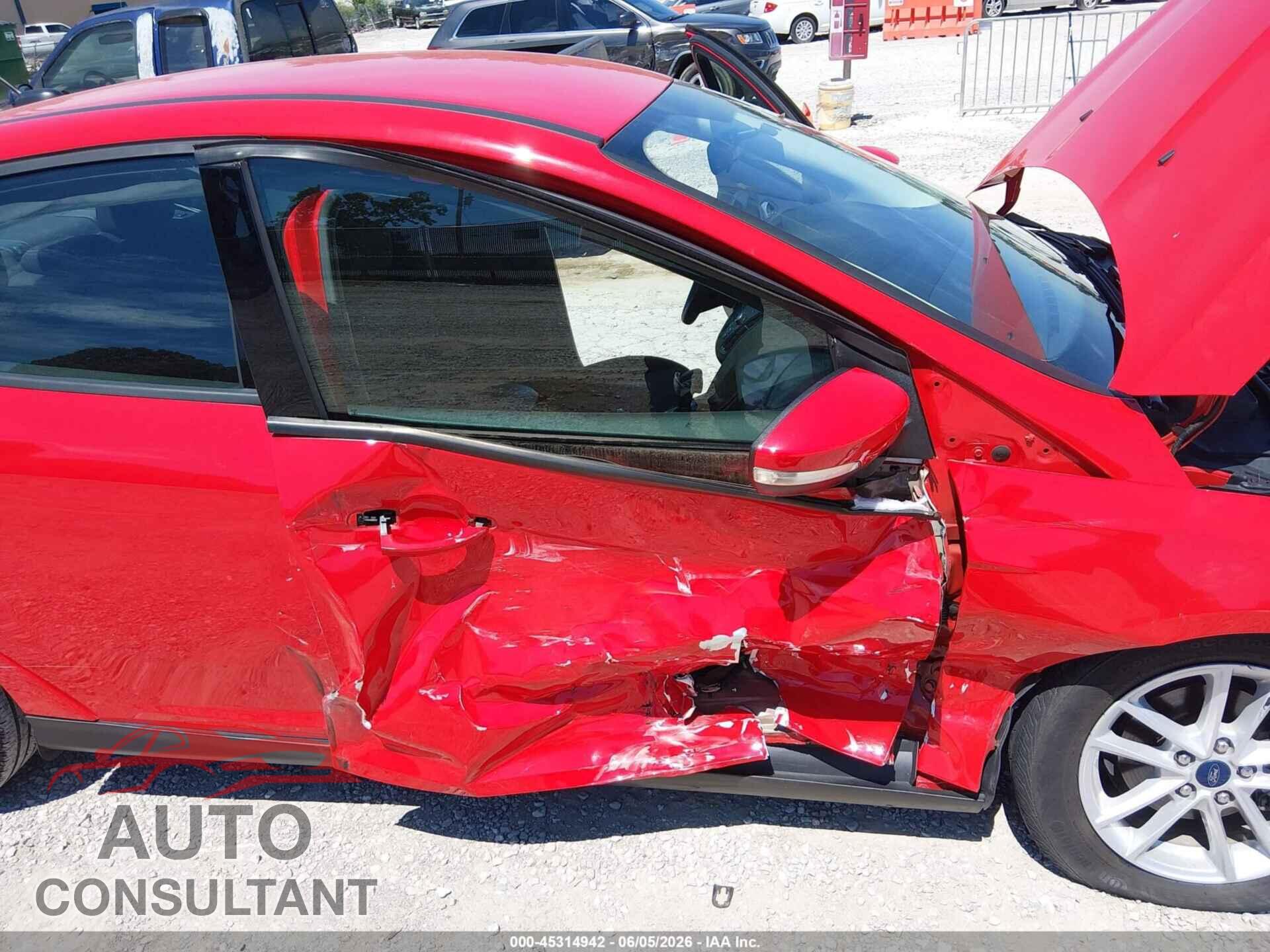 FORD FOCUS 2017 - 1FADP3F26HL276190