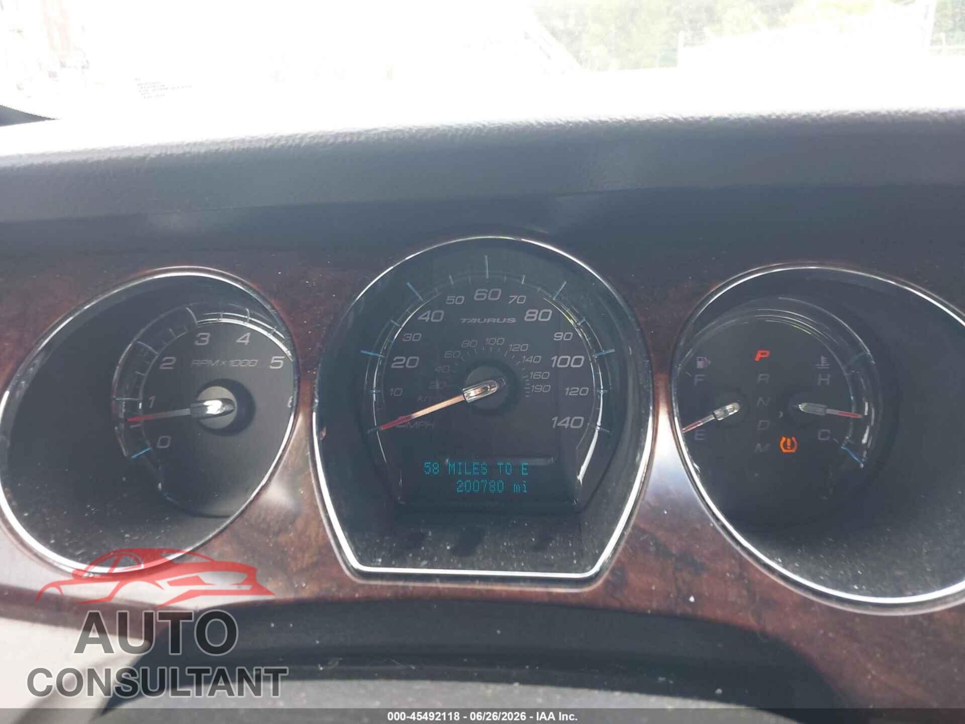 FORD TAURUS 2011 - 1FAHP2FW5BG155844
