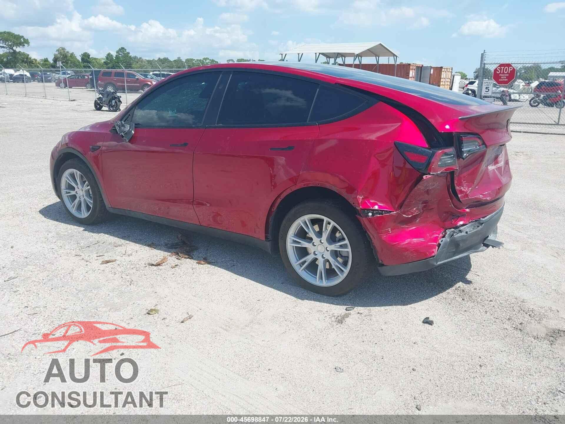 TESLA MODEL Y 2024 - 7SAYGDEE7RA284820