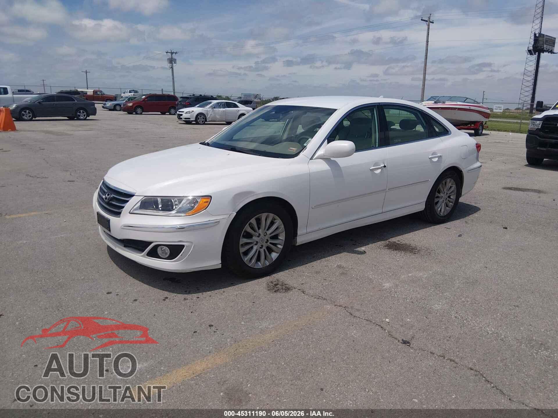 HYUNDAI AZERA 2011 - KMHFC4DD5BA544038
