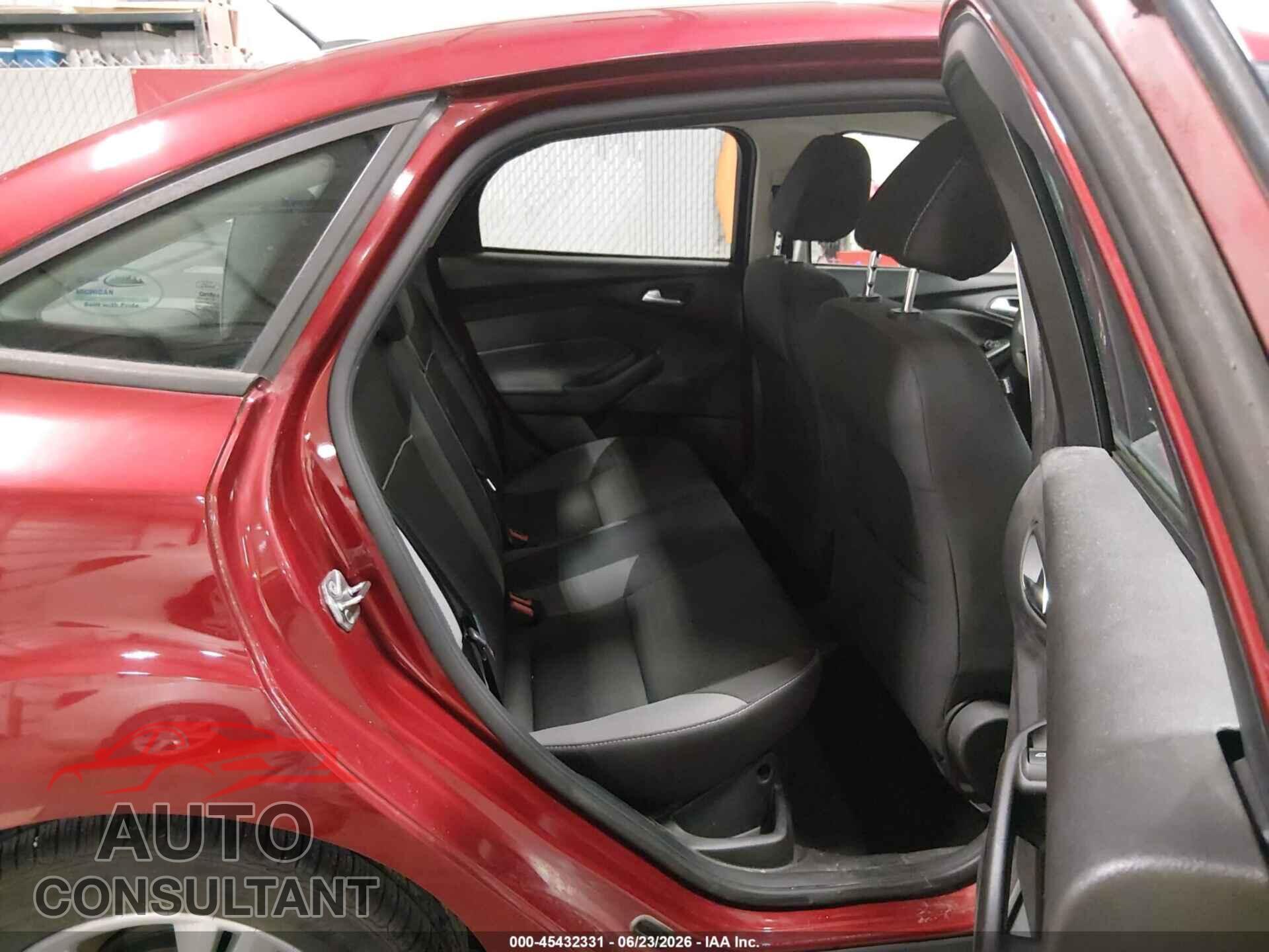 FORD FOCUS 2014 - 1FADP3F21EL398774