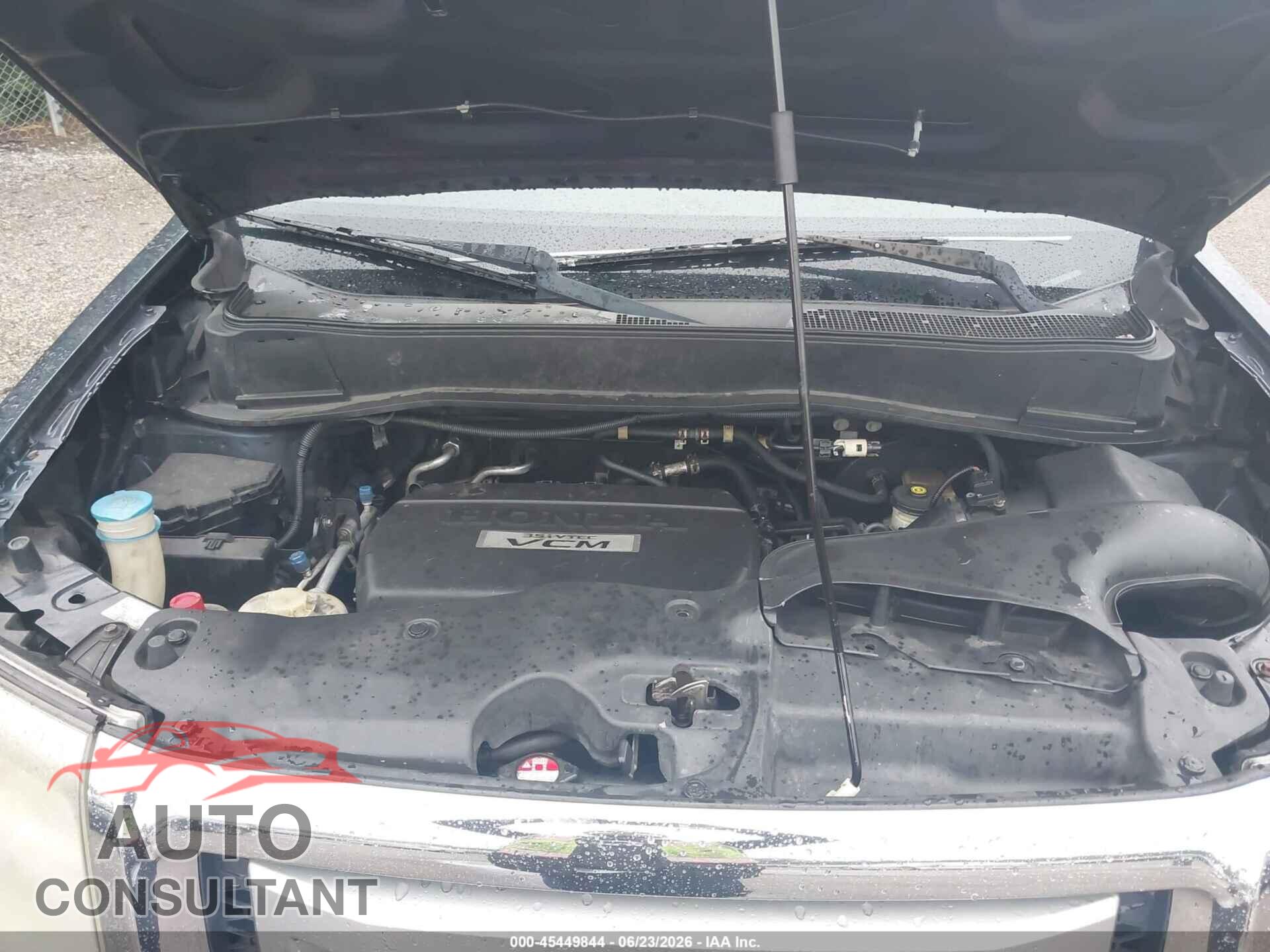 HONDA PILOT 2010 - 5FNYF4H48AB040331