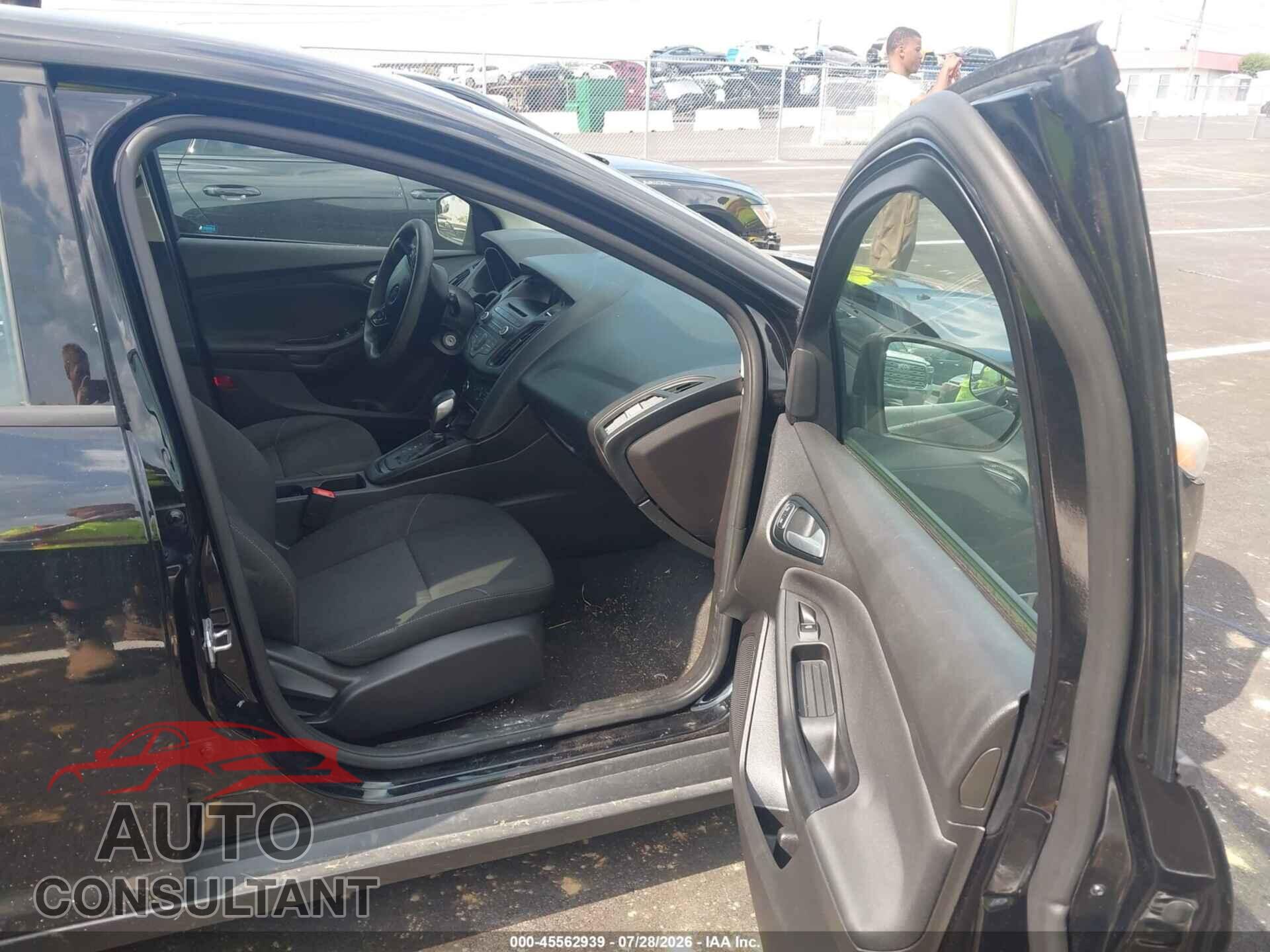FORD FOCUS 2017 - 1FADP3K21HL337449