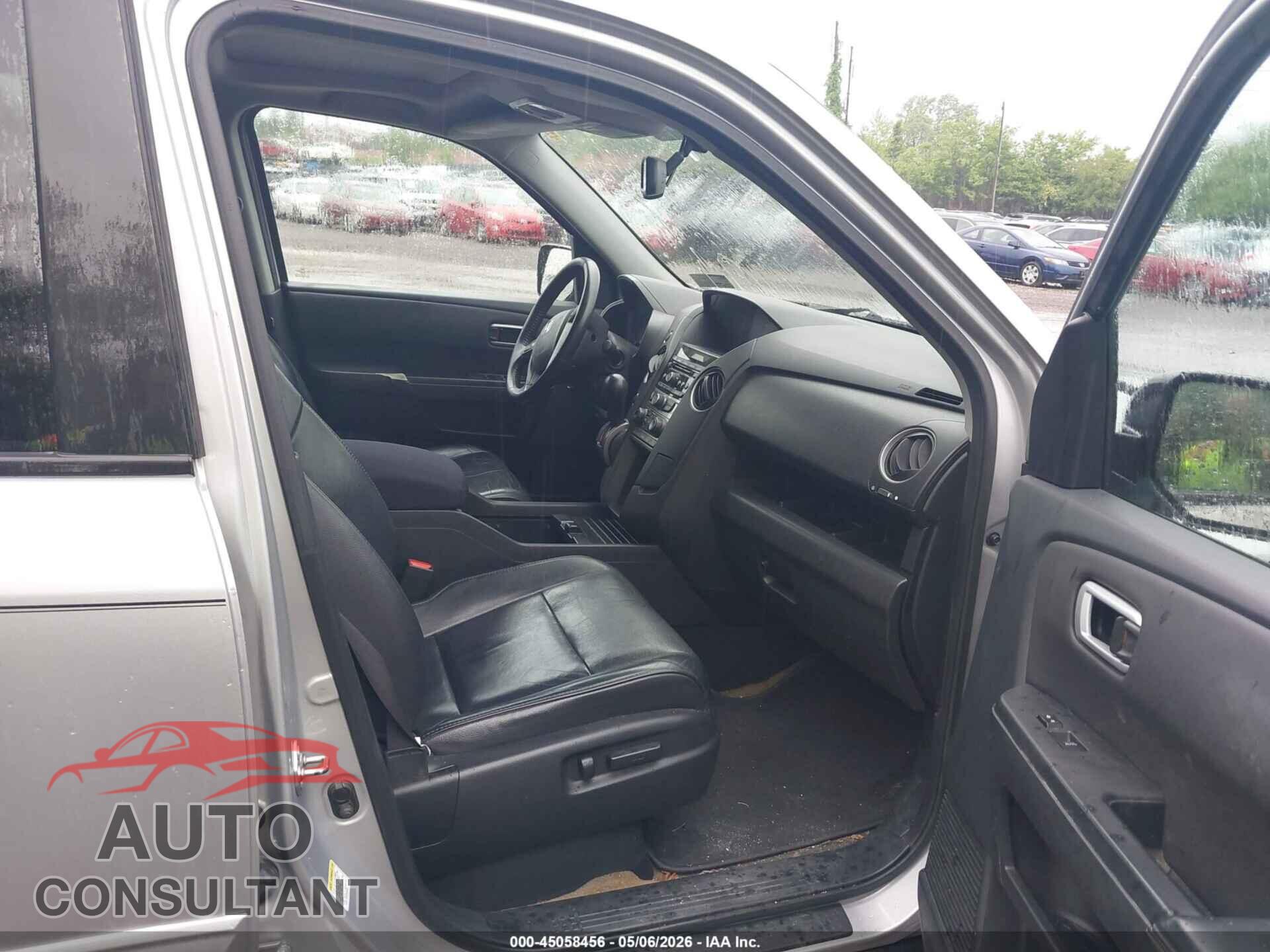 HONDA PILOT 2014 - 5FNYF4H59EB048100