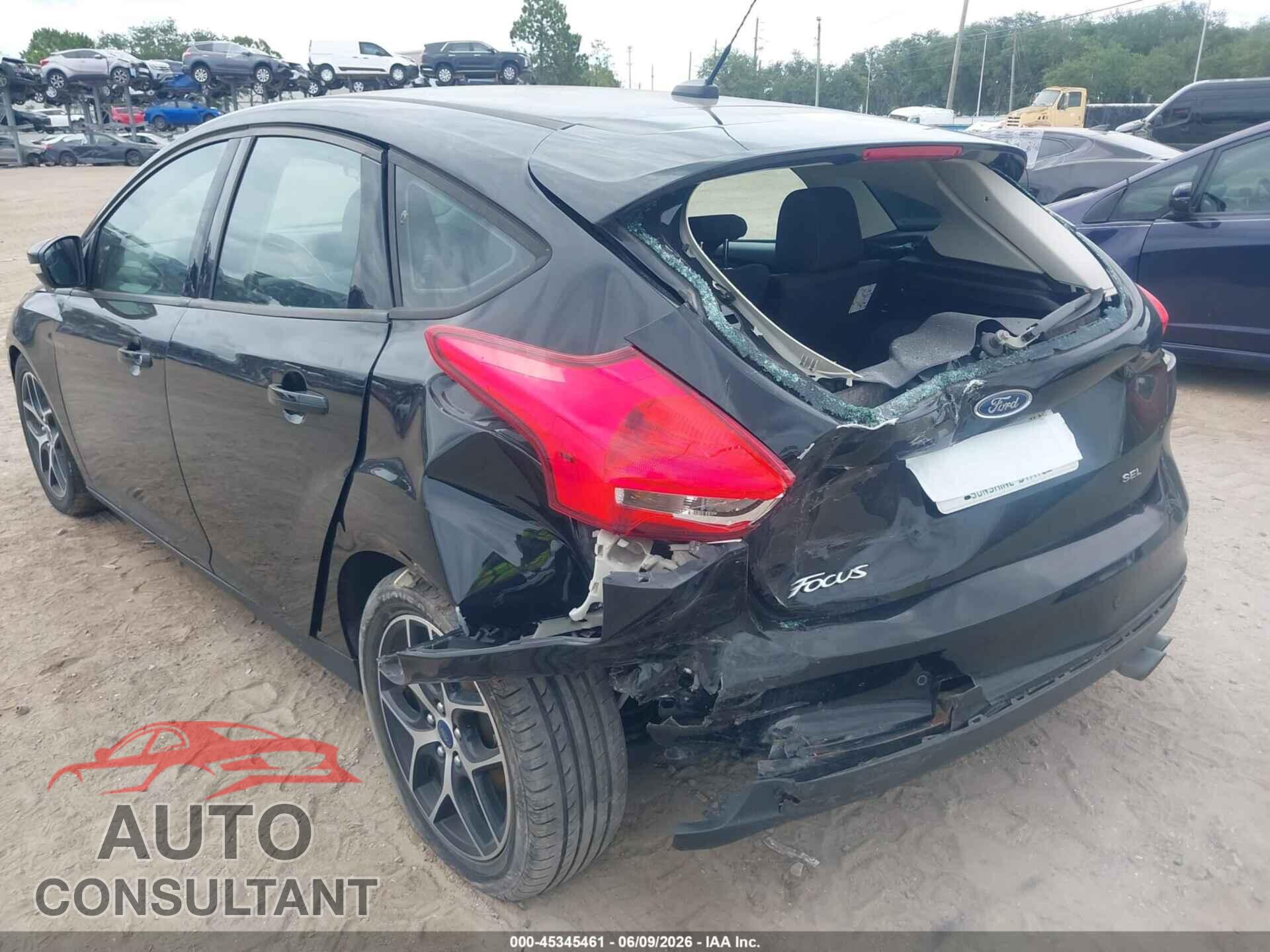 FORD FOCUS 2017 - 1FADP3M23HL307947