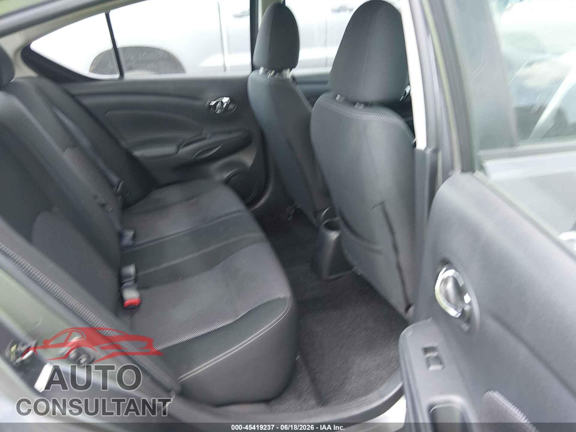 NISSAN VERSA 2017 - 3N1CN7AP7HL891084