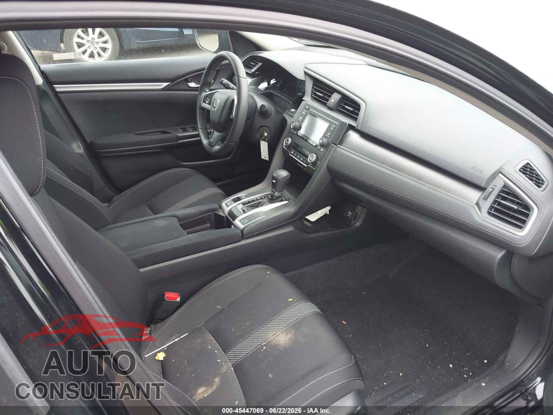 HONDA CIVIC 2018 - 2HGFC2F50JH558283