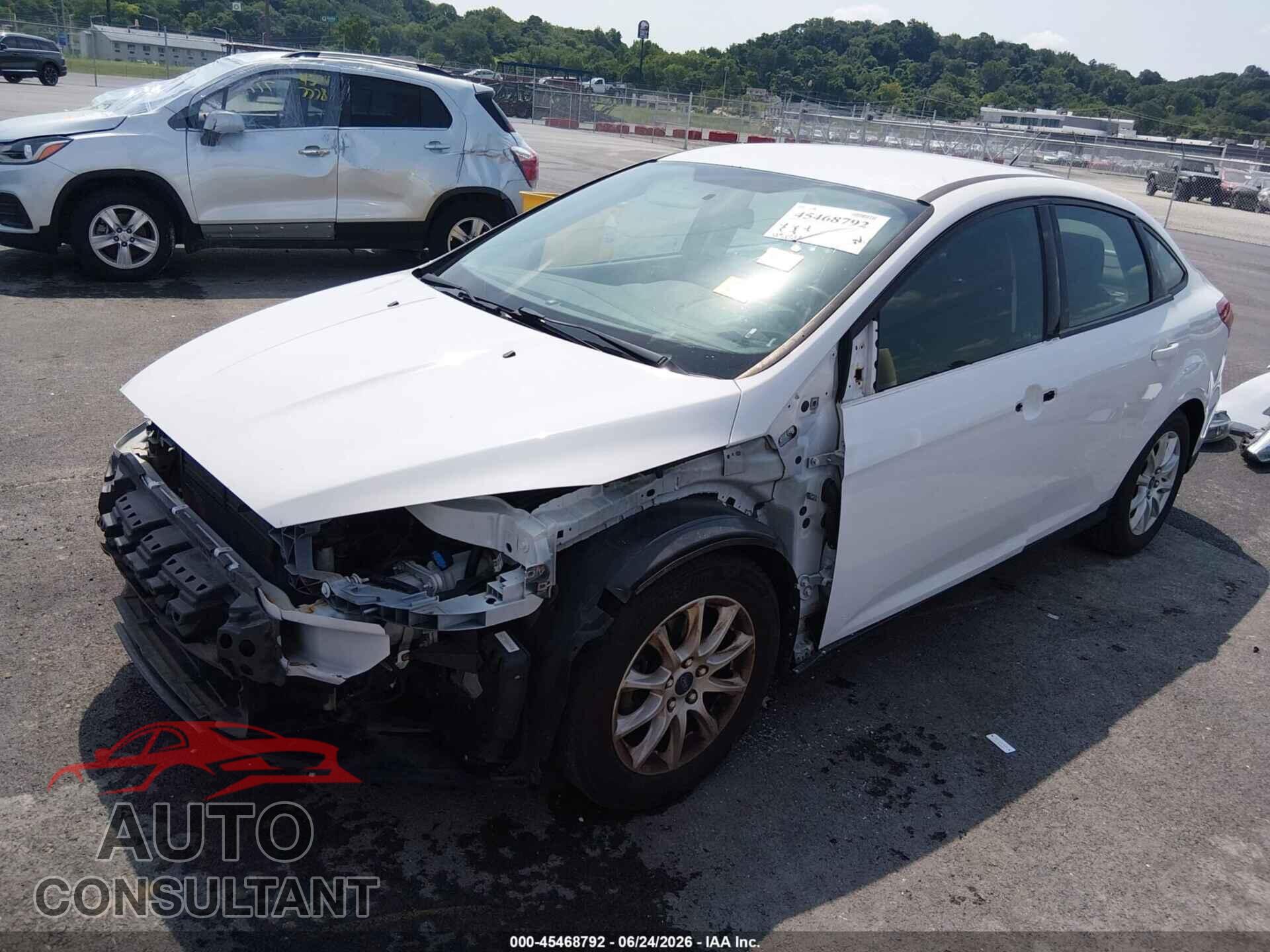 FORD FOCUS 2017 - 1FADP3F28HL253204