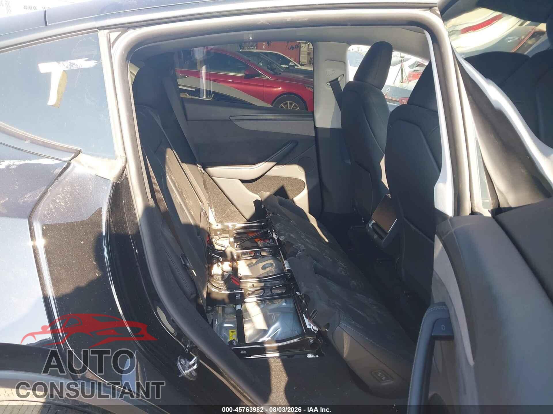 TESLA MODEL Y 2026 - 7SAYGDEE9TA396574