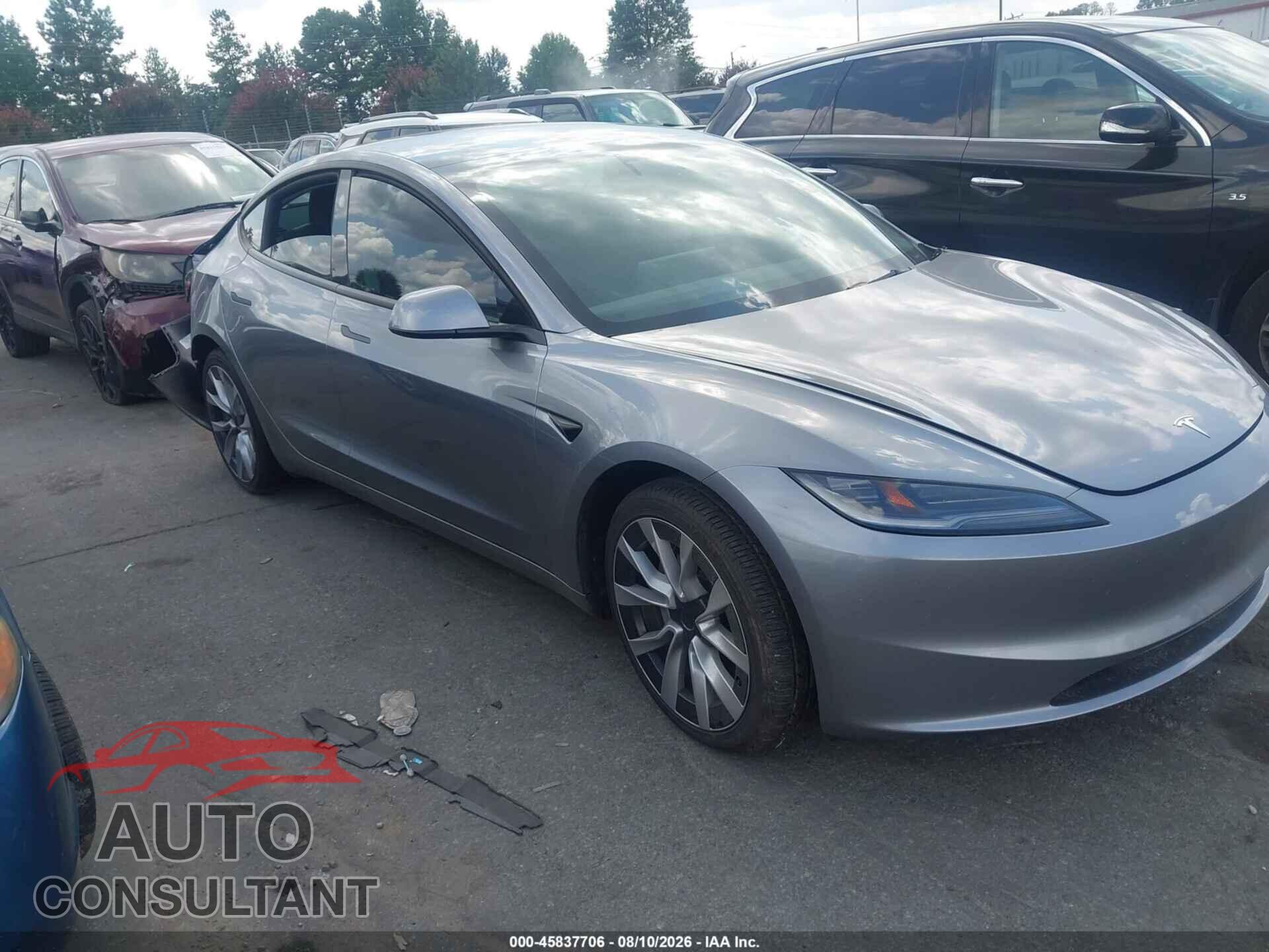 TESLA MODEL 3 2025 - 5YJ3E1EA7SF996939