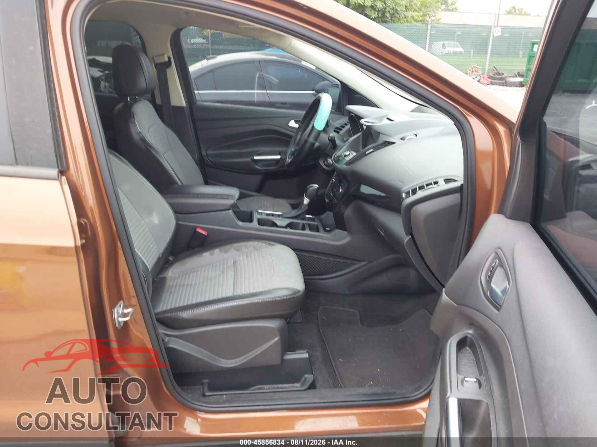 FORD ESCAPE 2017 - 1FMCU9GD4HUB55875