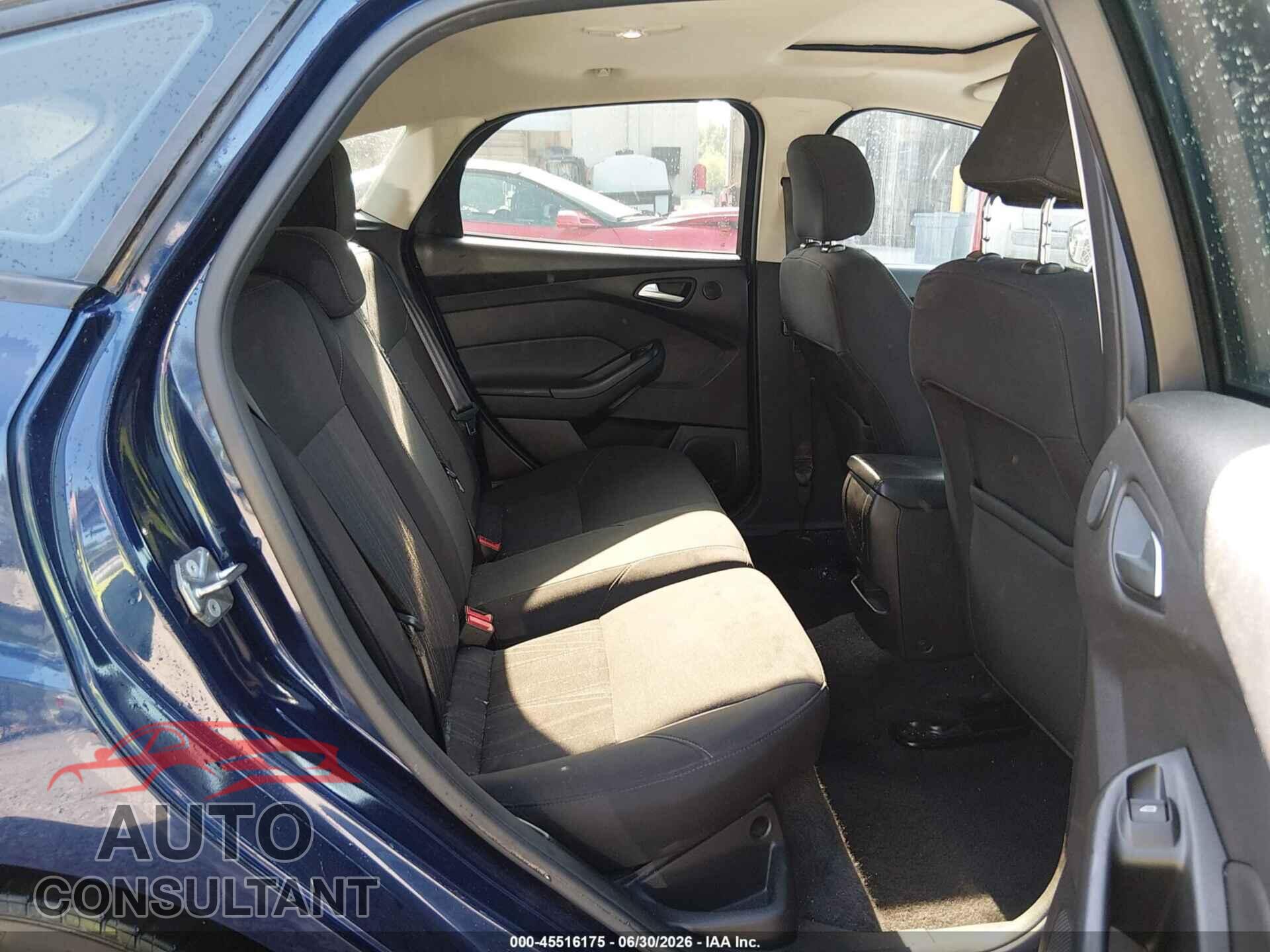 FORD FOCUS 2017 - 1FADP3M28HL308785