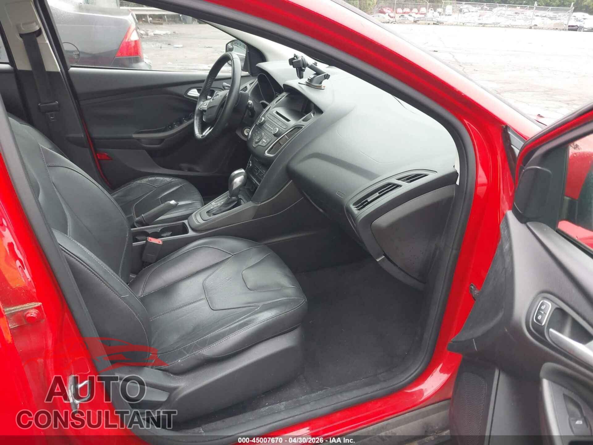 FORD FOCUS 2015 - 1FADP3K25FL264373