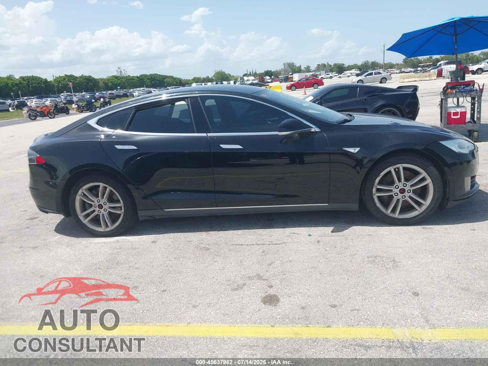 TESLA MODEL S 2013 - 5YJSA1CG3DFP24860
