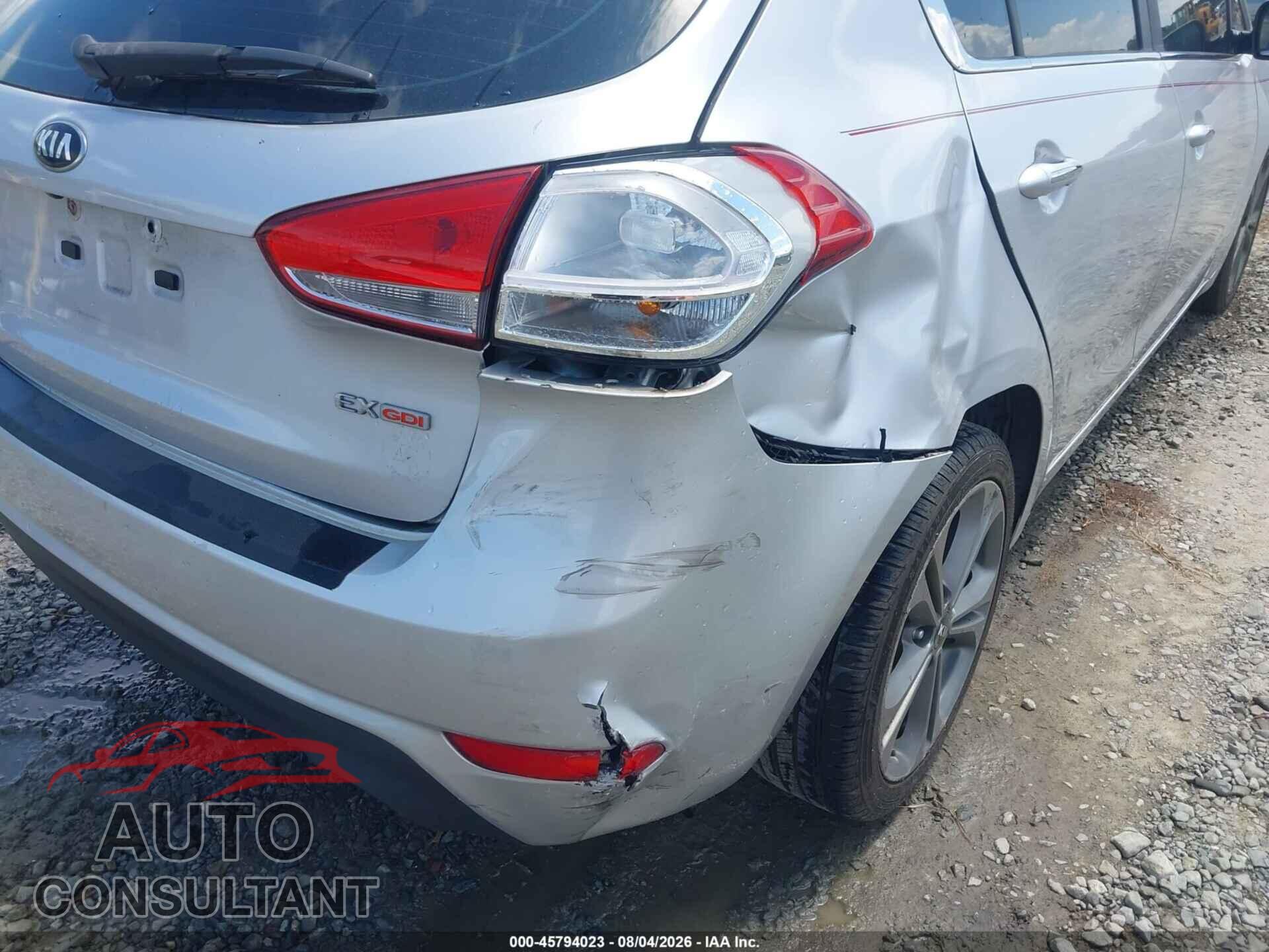 KIA FORTE 2016 - KNAFX5A82G5527779