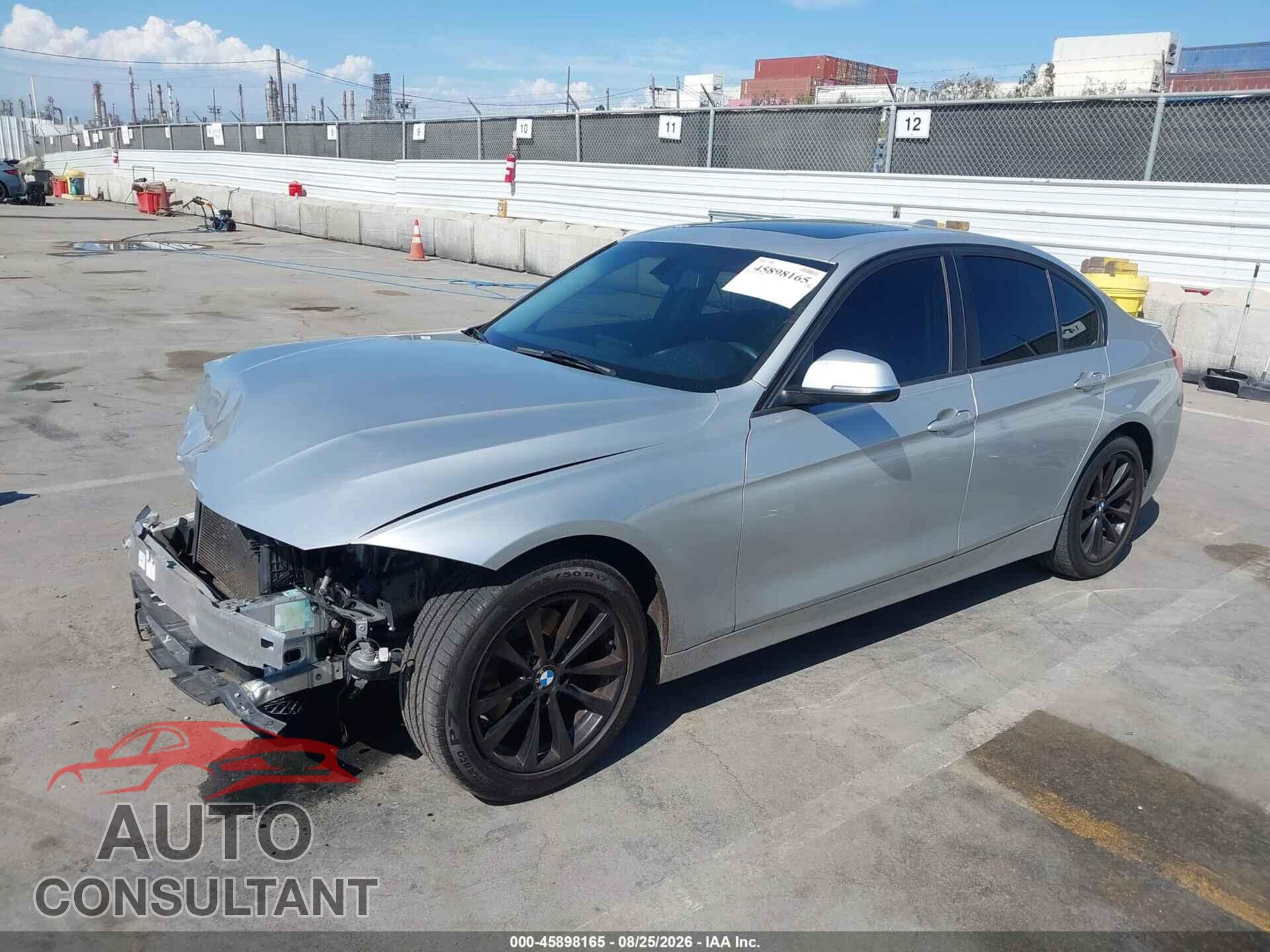 BMW 320I 2017 - WBA8E5G50HNU41576