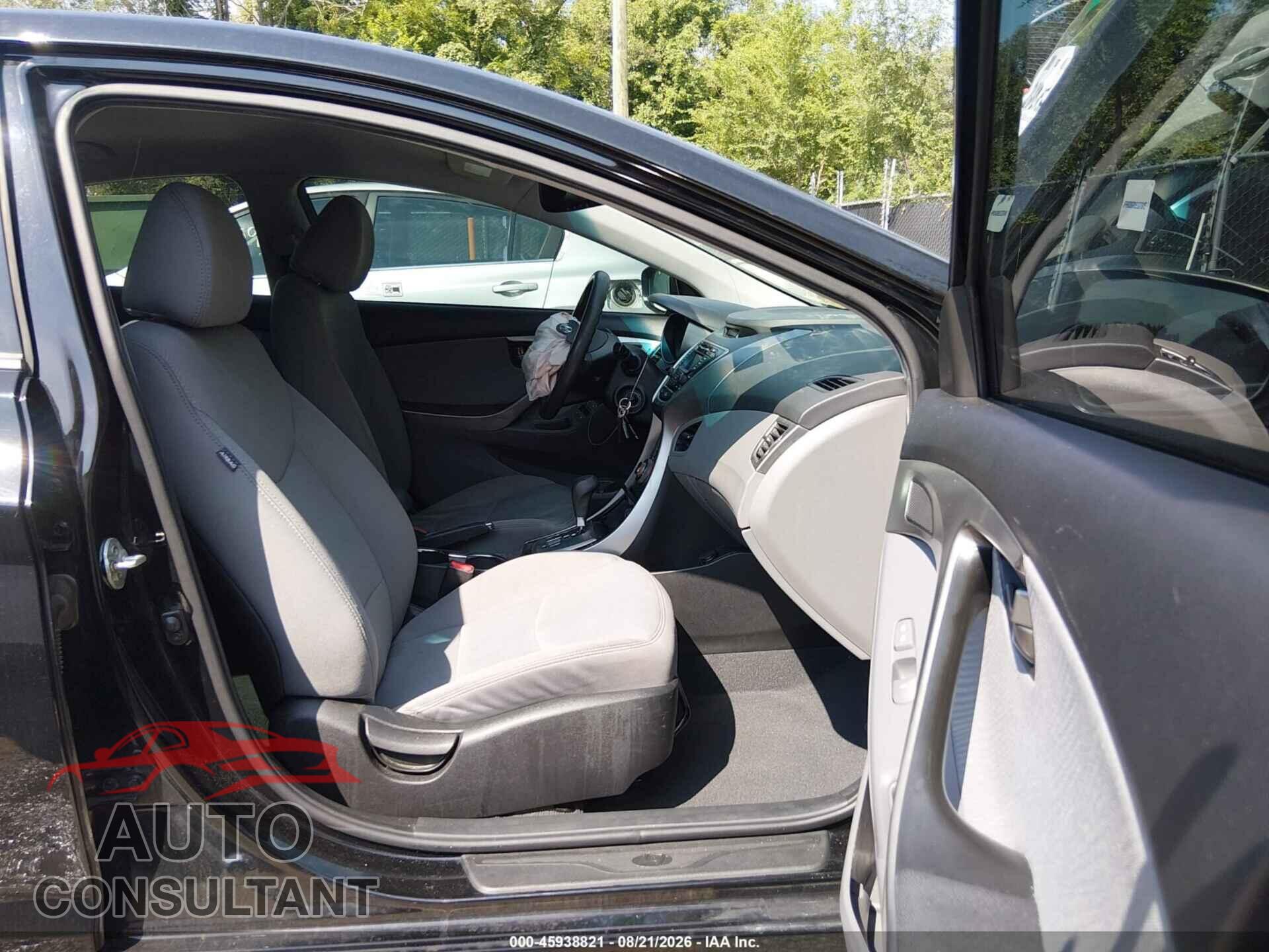 HYUNDAI ELANTRA 2013 - 5NPDH4AE5DH351572