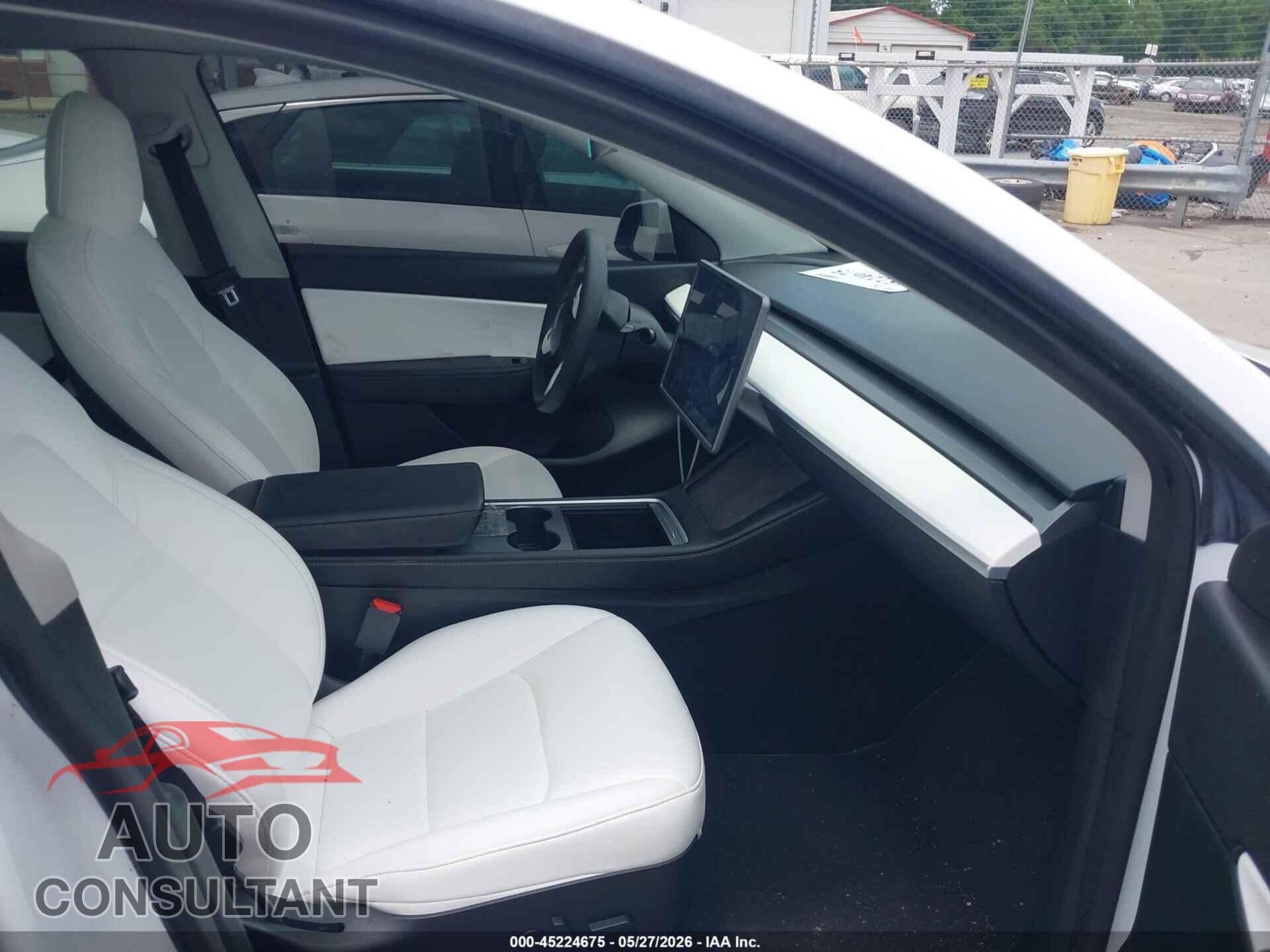 TESLA MODEL Y 2022 - 7SAYGDEF5NF461905