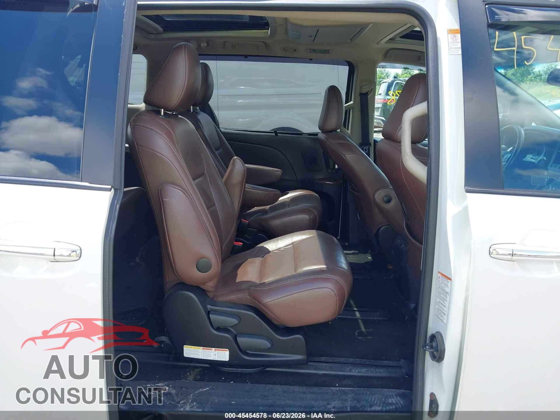 TOYOTA SIENNA 2017 - 5TDDZ3DC9HS156334