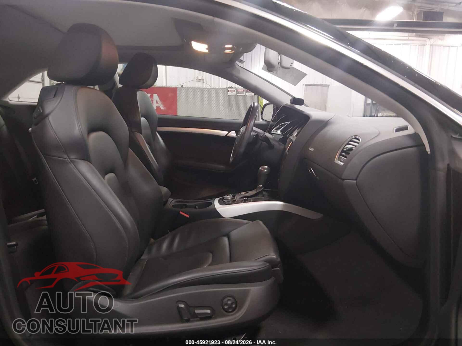 AUDI A5 2012 - WAUVFAFR7CA019673