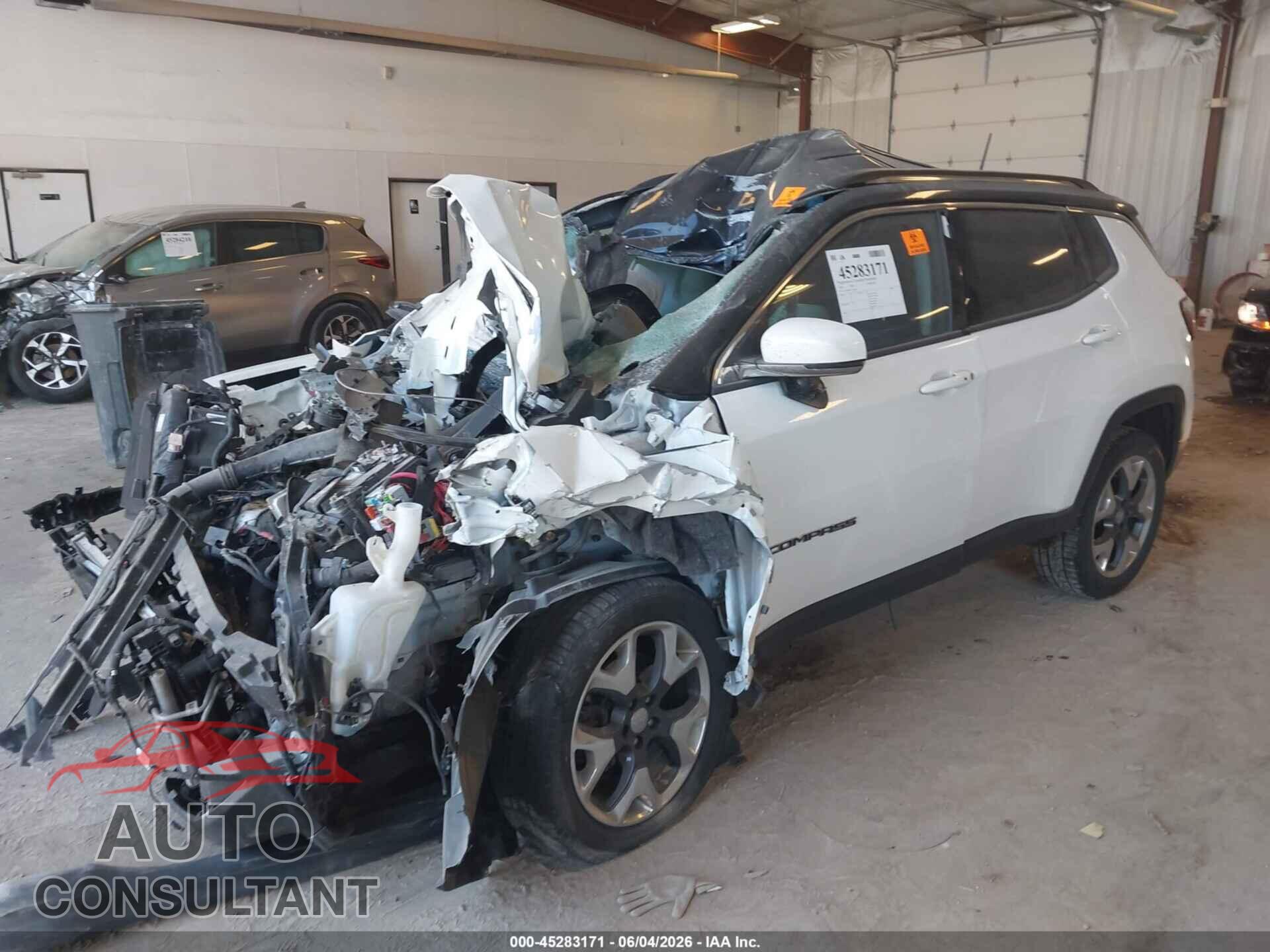 JEEP COMPASS 2018 - 3C4NJDCB5JT315095