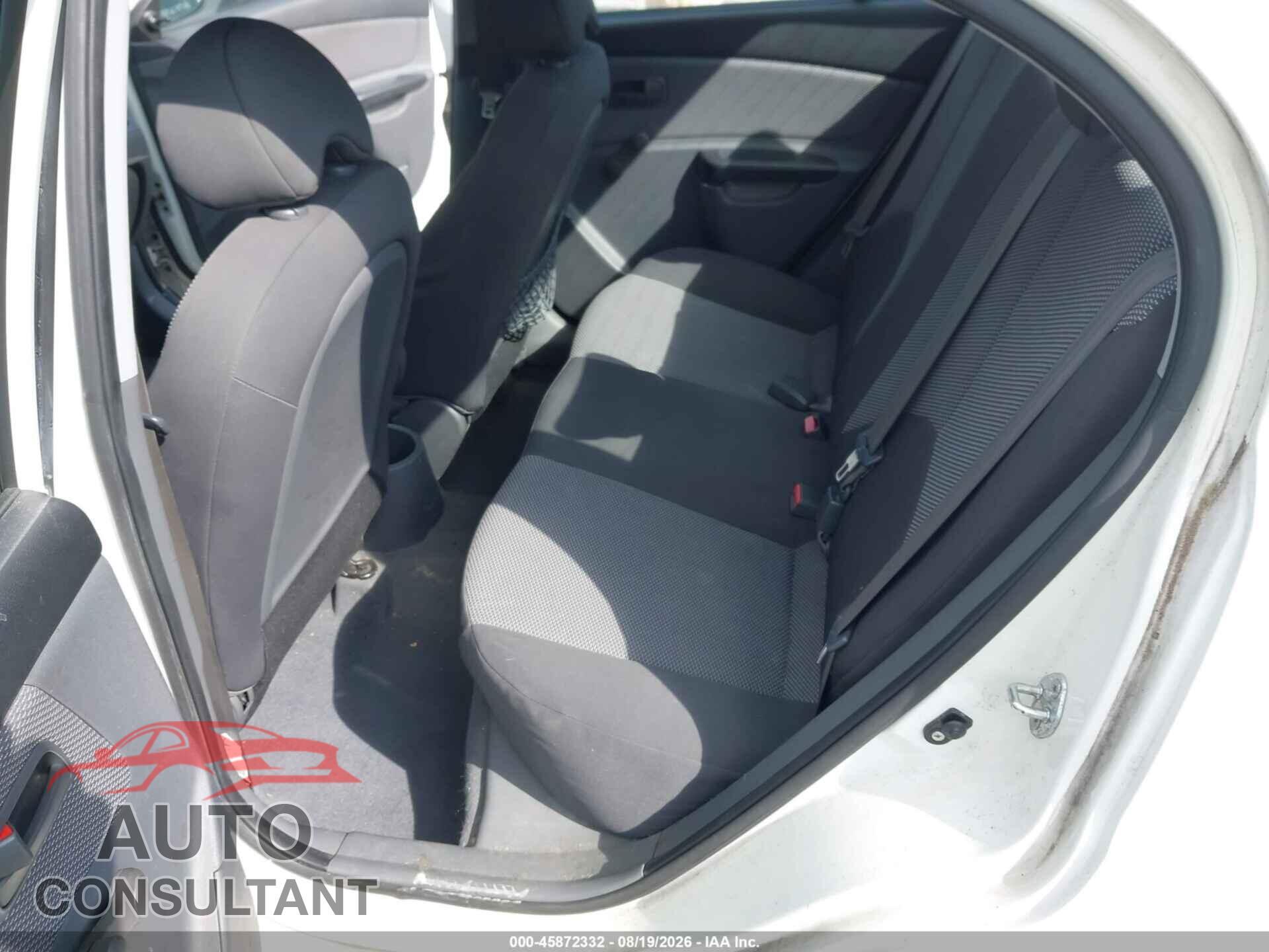 KIA RIO 2011 - KNADH4A39B6709047