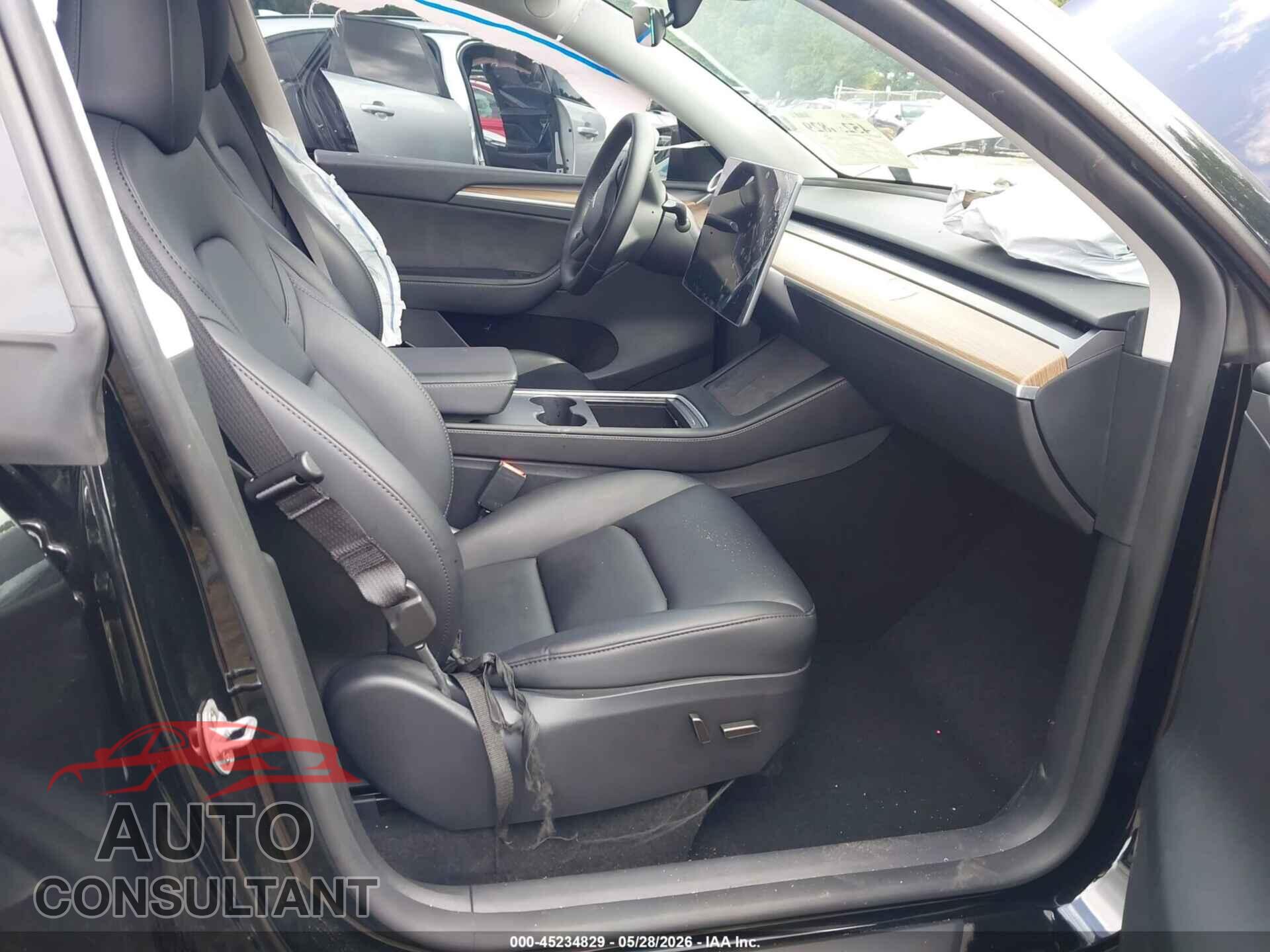 TESLA MODEL Y 2024 - 7SAYGAEE7RF179728