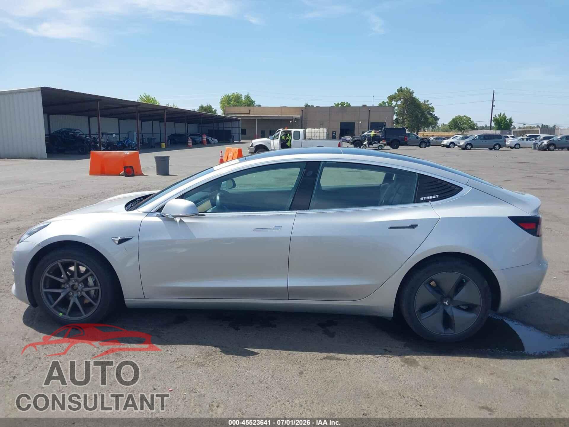TESLA MODEL 3 2018 - 5YJ3E1EB7JF091236