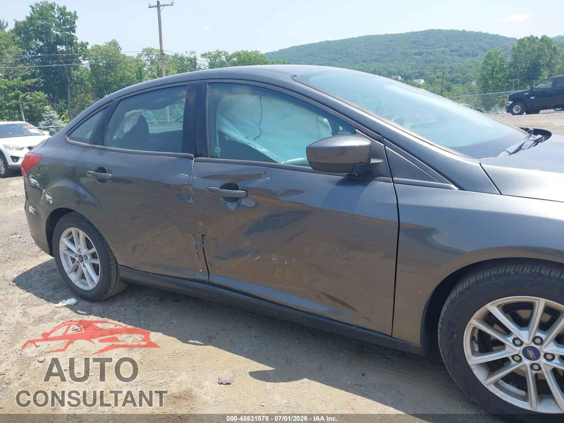 FORD FOCUS 2018 - 1FADP3F25JL301084