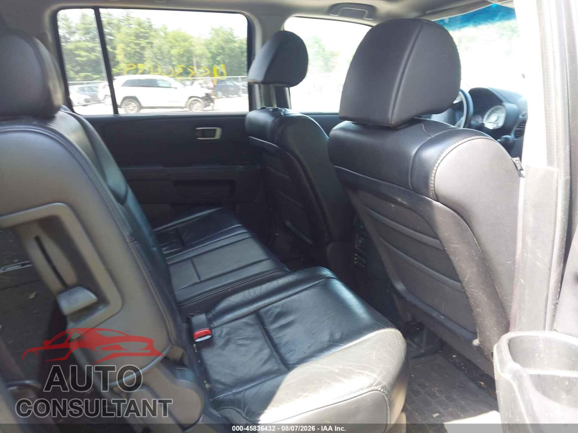 HONDA PILOT 2011 - 5FNYF4H61BB077160