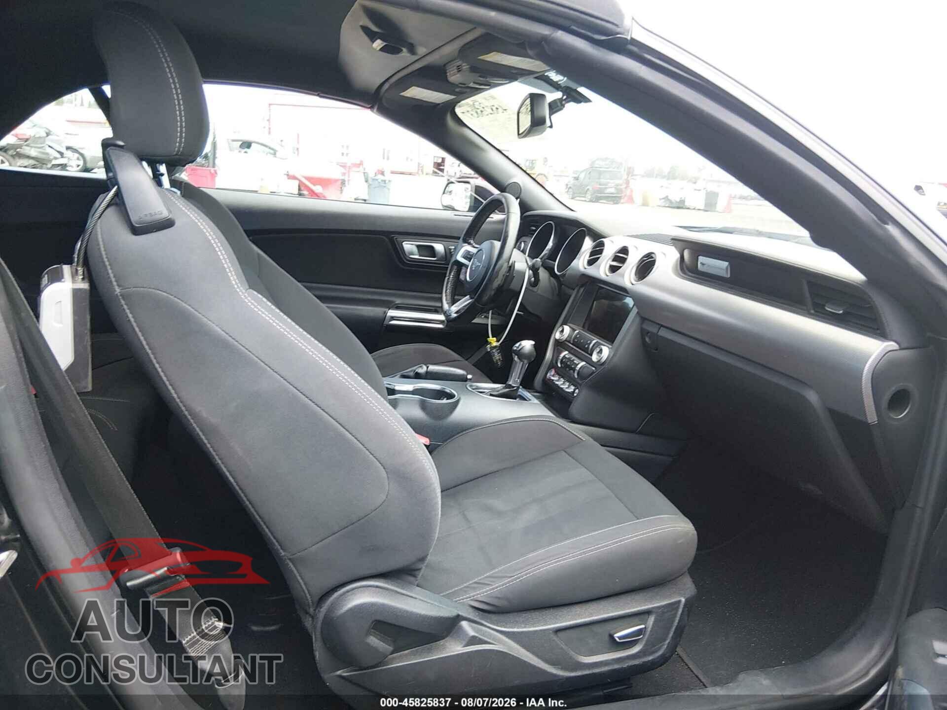 FORD MUSTANG 2019 - 1FATP8UHXK5148126