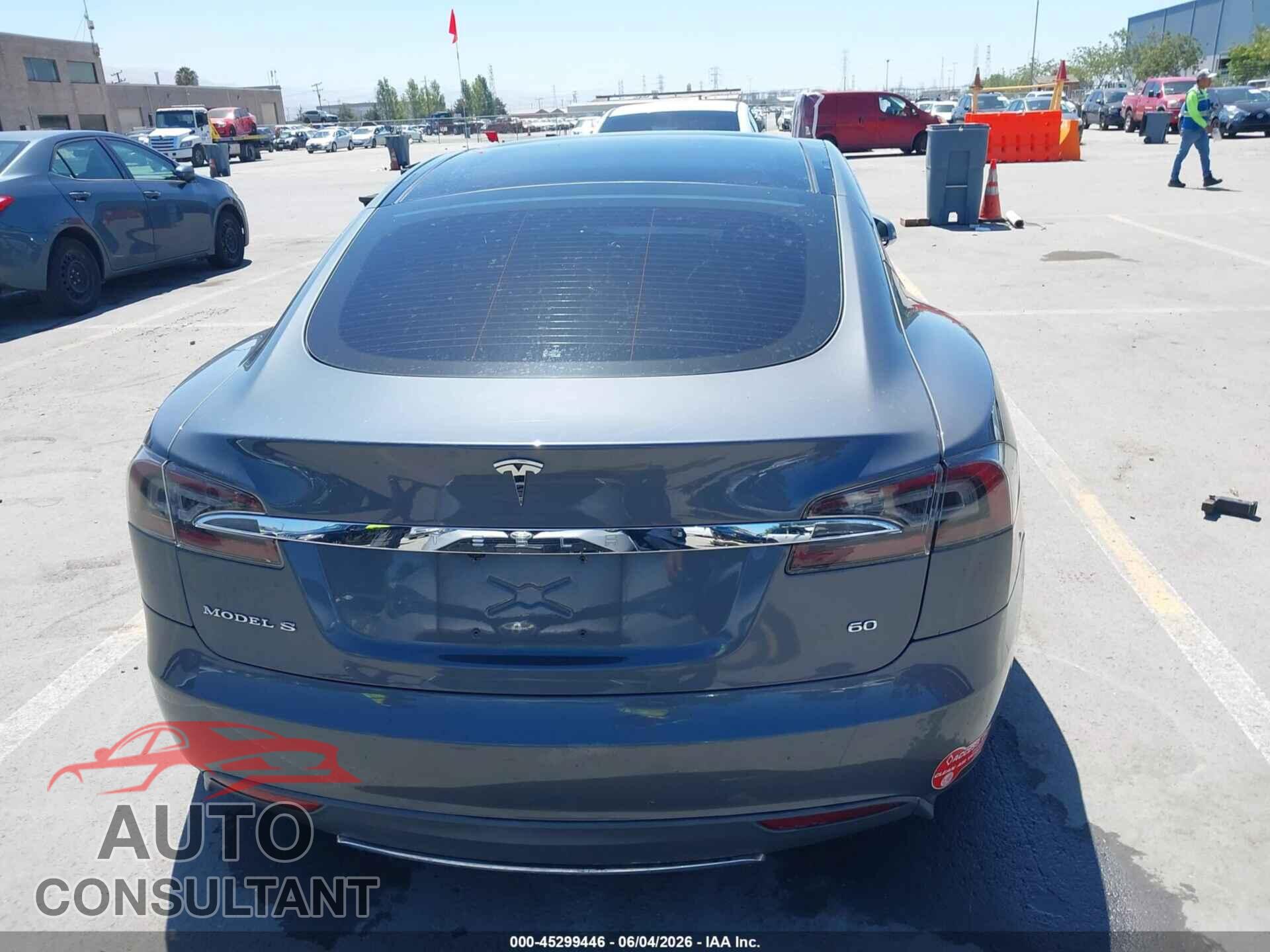 TESLA MODEL S 2013 - 5YJSA1DG5DFP09520