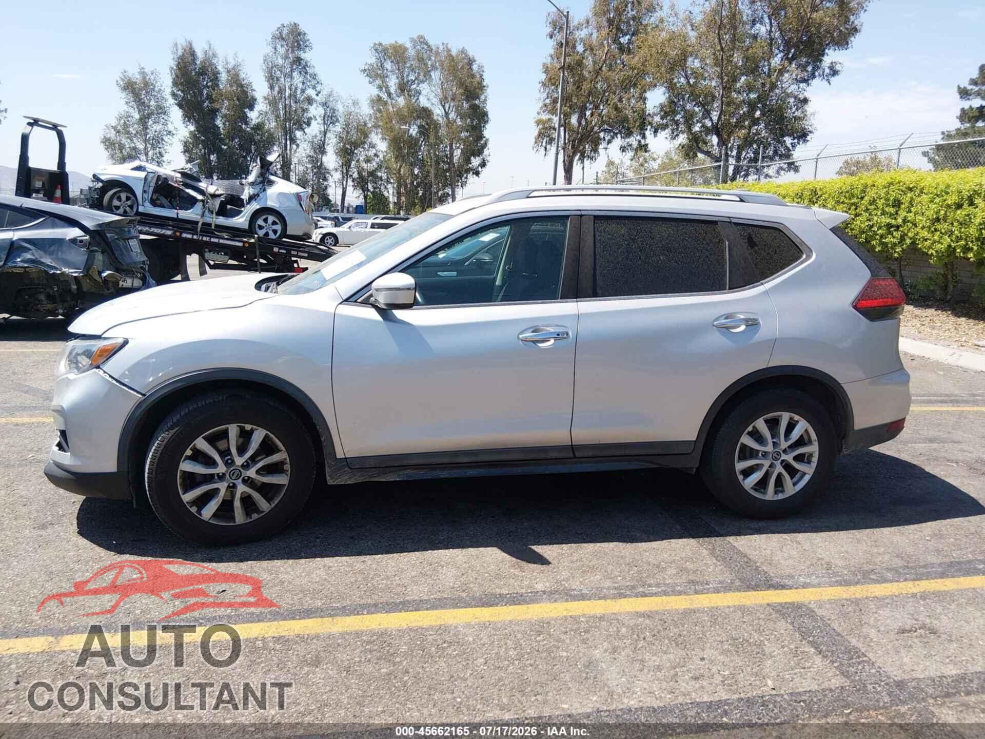 NISSAN ROGUE 2017 - 5N1AT2MT2HC746404