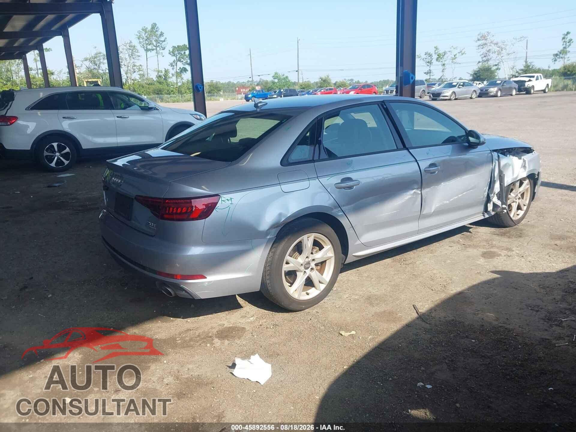 AUDI A4 2018 - WAUKMAF44JA087892