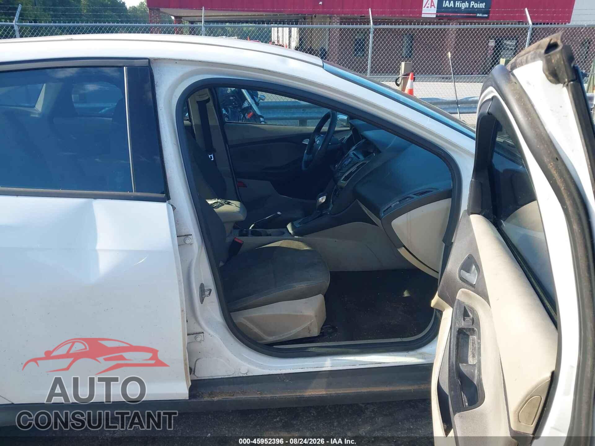 FORD FOCUS 2014 - 1FADP3F20EL203148