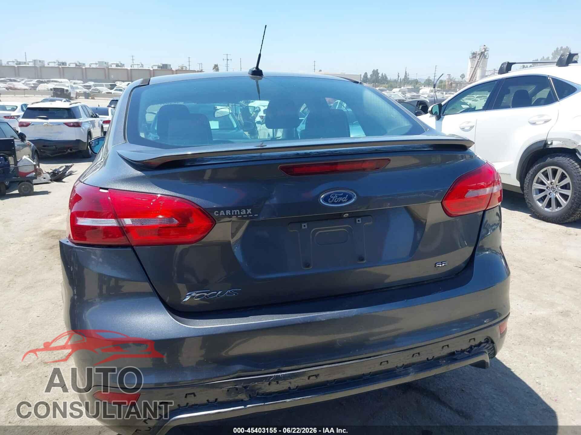 FORD FOCUS 2015 - 1FADP3F26FL241324