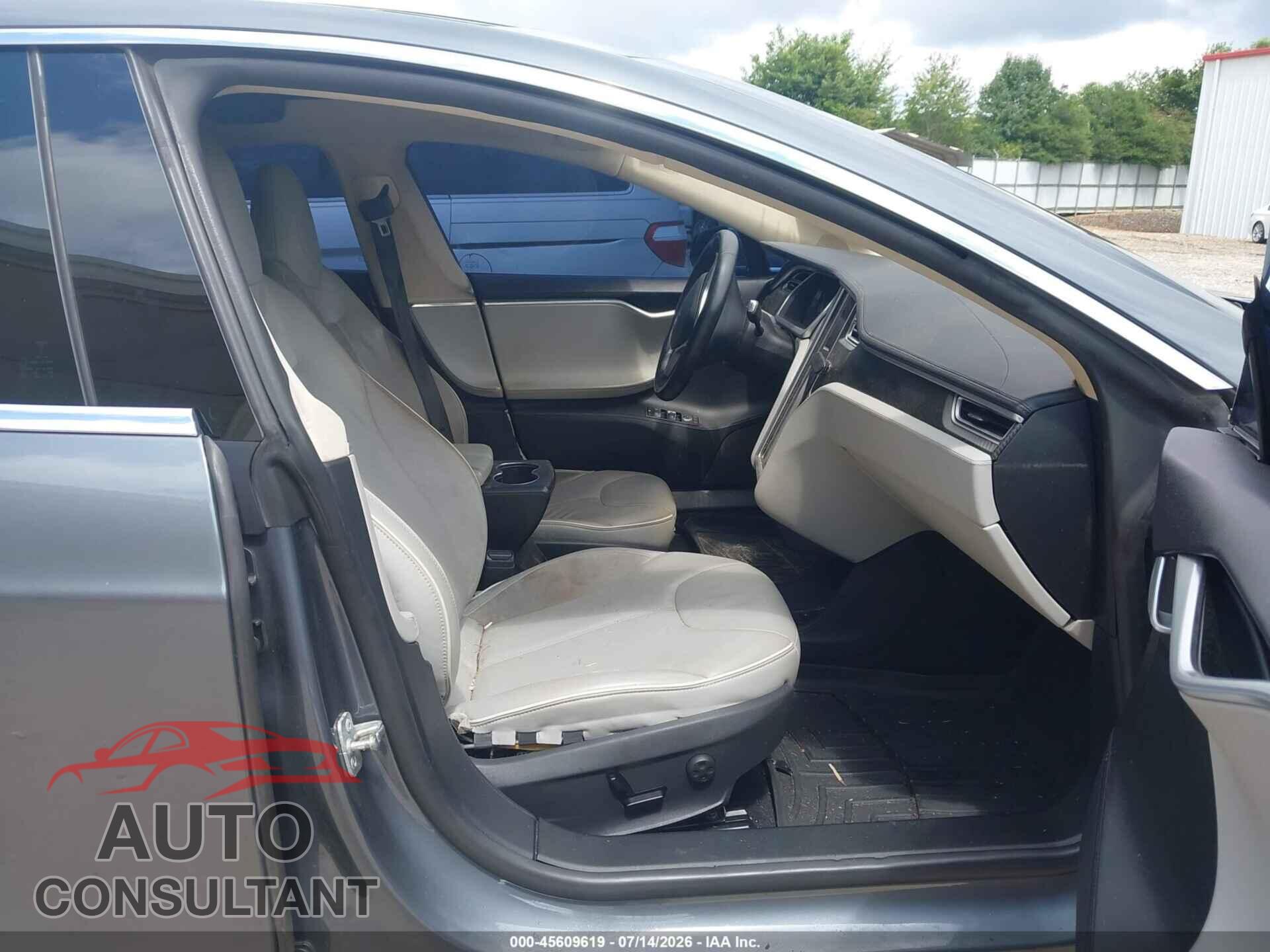 TESLA MODEL S 2013 - 5YJSA1CP2DFP14840